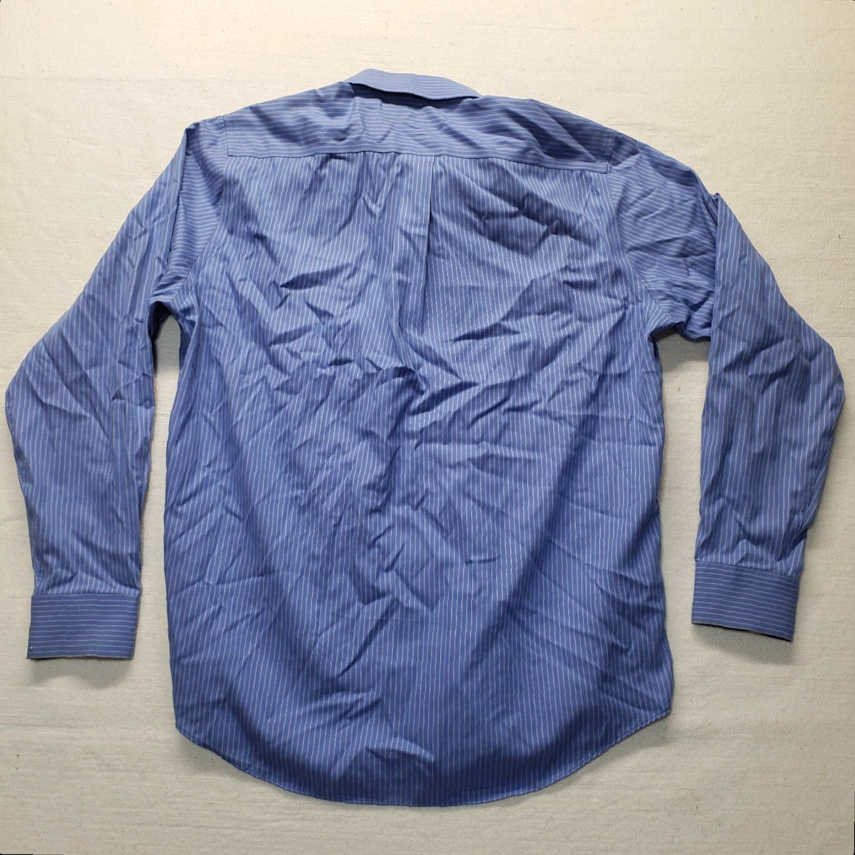 Croft & Barrow Croft & Barrow Shirt Blue Striped Long Sleeve Button-Up Adult Men 16.5 34/35 L White/Blue Colorful 90s? Size US L / EU 52-54 / 3 - 7 Thumbnail
