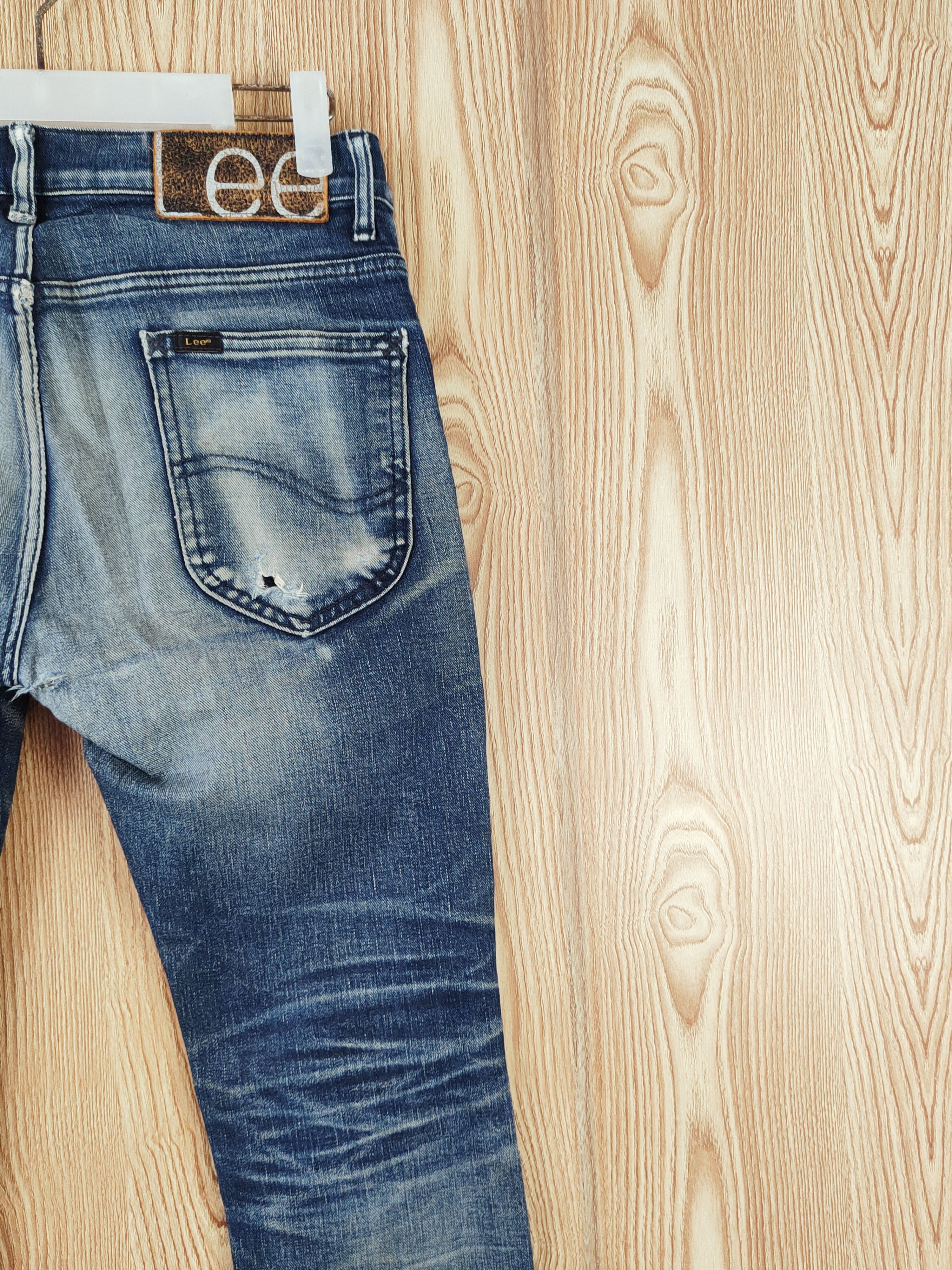 Japanese Brand Lee Dark Blue Distressed Ripped Jeans #W795 Size US 29 - 11 Thumbnail
