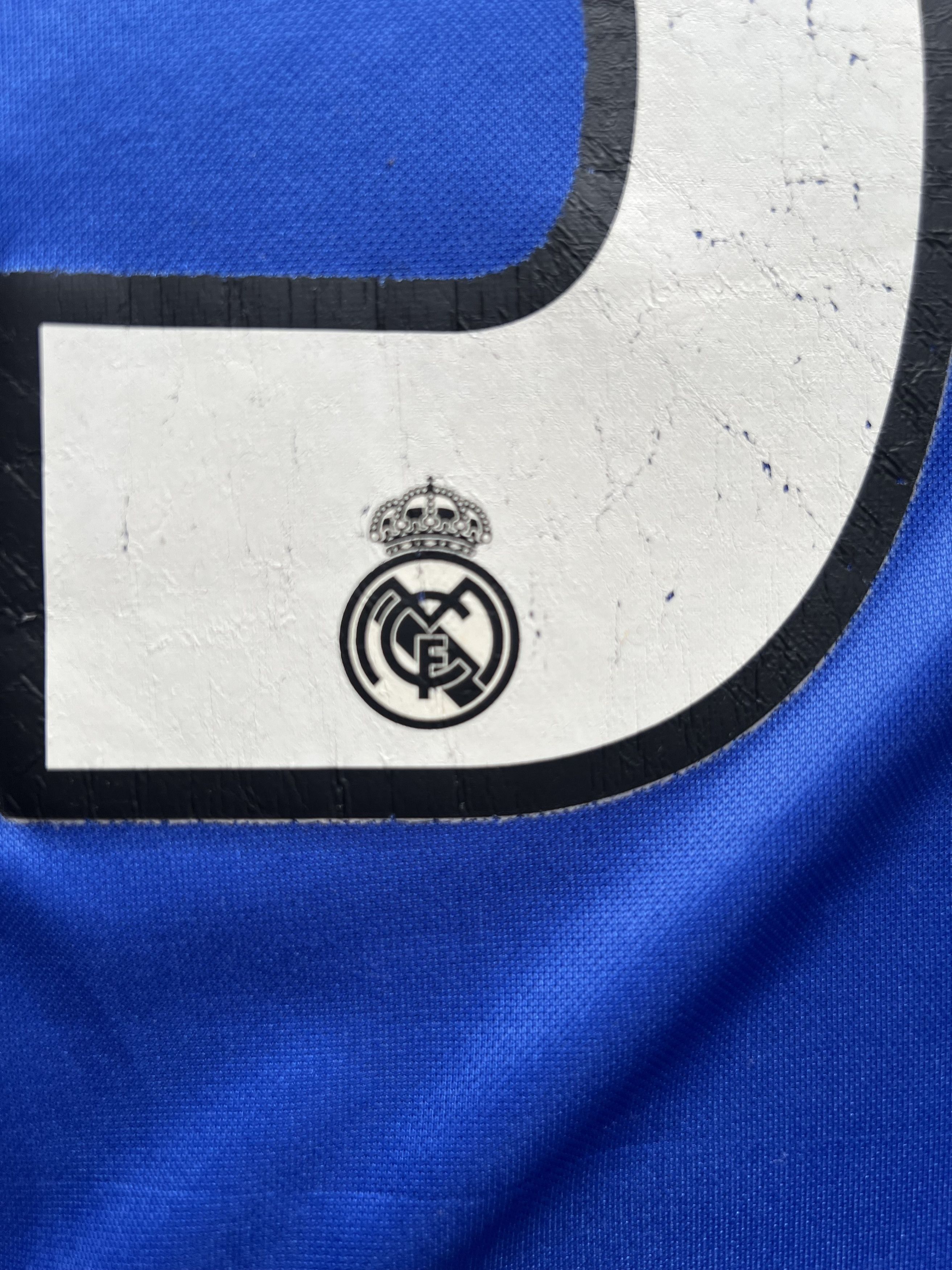 Adidas Real Madrid 2004 2005 Roberto Carlos #3 Blue 367817 AJF003 Size US L / EU 52-54 / 3 - 9 Thumbnail