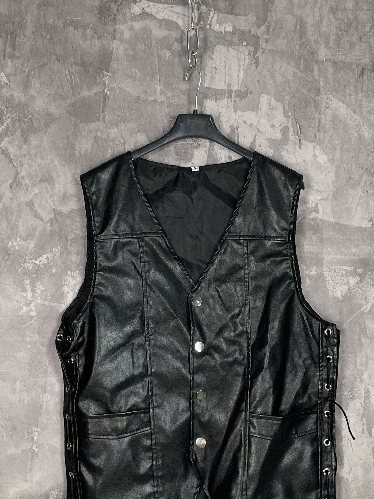 Other Vintage Faux Leather Y2K Biker Black Wings Rare Vest Size ONE SIZE - 10 Thumbnail