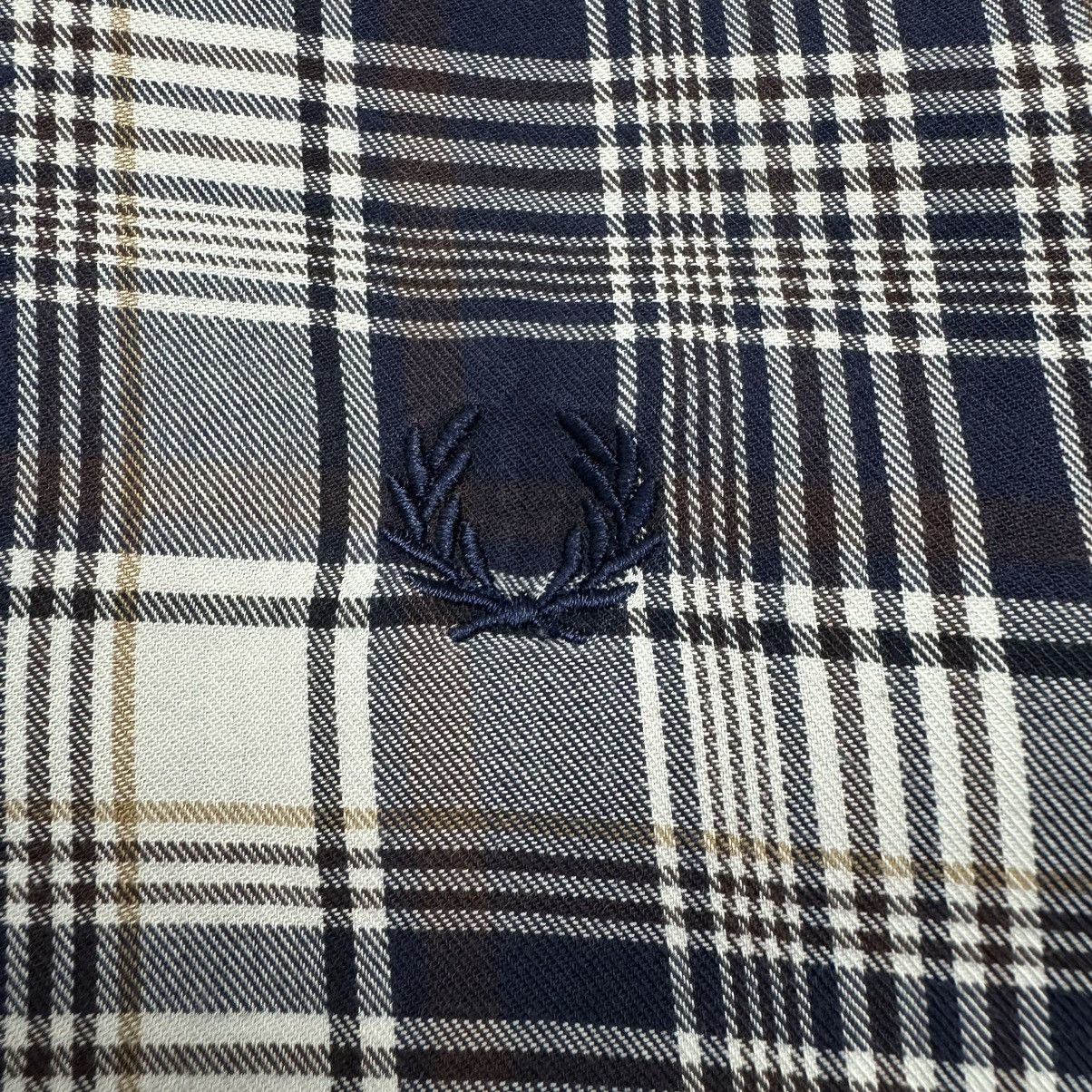Designer Essential Fred Perry Navy Checkered Slim Fit Button Up Shirt Size US M / EU 48-50 / 2 - 9 Thumbnail