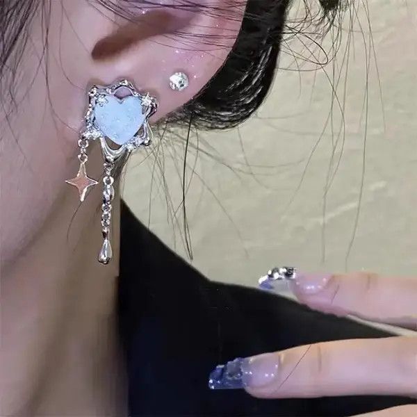 Japanese Brand × Vintage Ladies Tassel Earrings Moonstone Love Romantic Size ONE SIZE - 3 Thumbnail