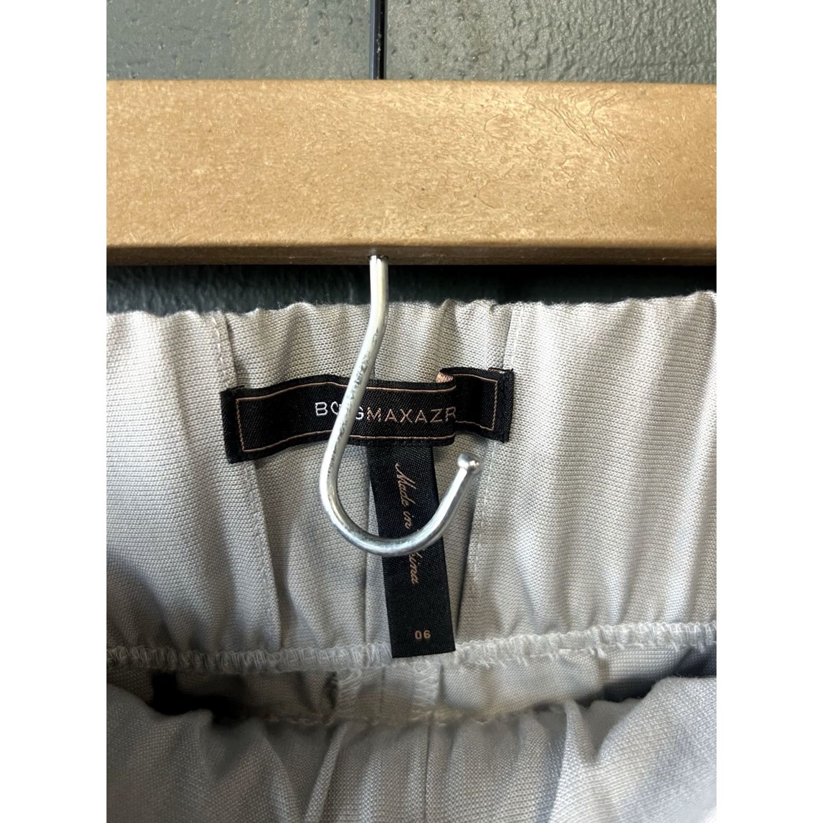 Bcbgmaxazria BCBGMaxazria Womens Pants Gray Size 6 Pull On Straight Leg Ankle Tapered Regular Inseam 28in Shoes? Size 28" / US 6 / IT 42 - 3 Thumbnail