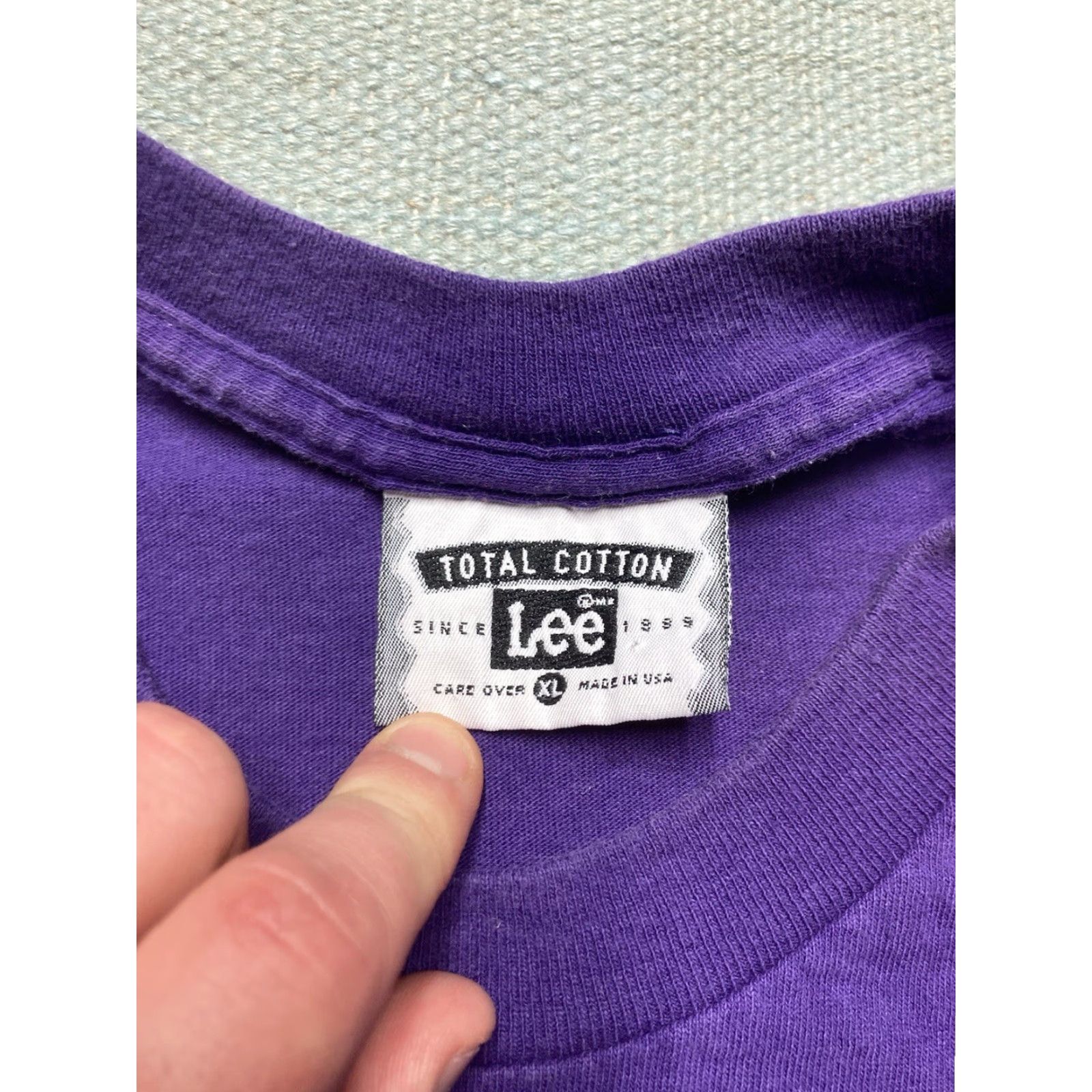 Lee VINTAGE 90s Lee T-Shirt Adult XL Purple Cotton Made in USA Men Mens Shirt Size US XL / EU 56 / 4 - 4 Thumbnail