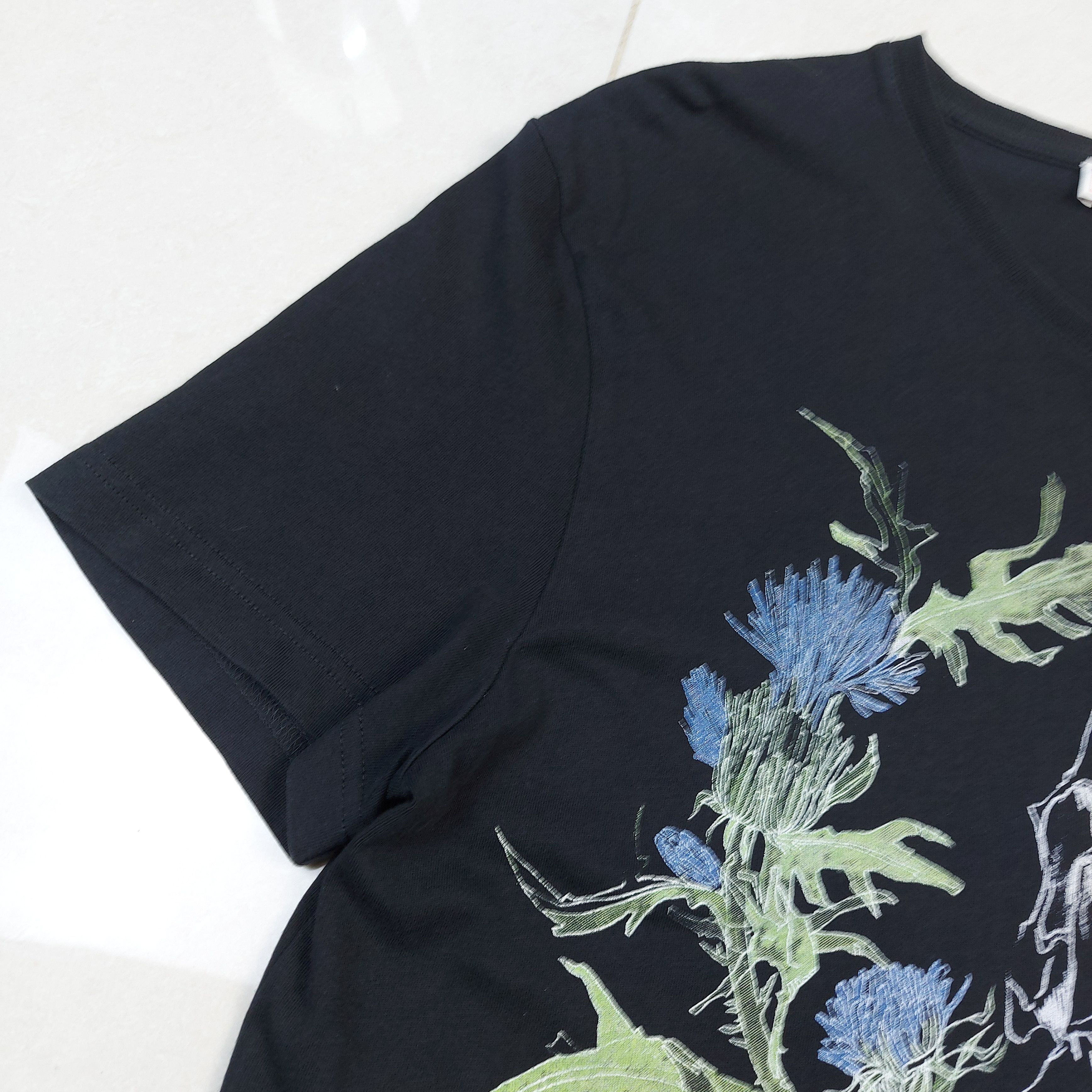 Alexander McQueen Alexander McQueen Brand Skull Floral Crown TEE 622100 0901 Size US S / EU 44-46 / 1 - 7 Thumbnail