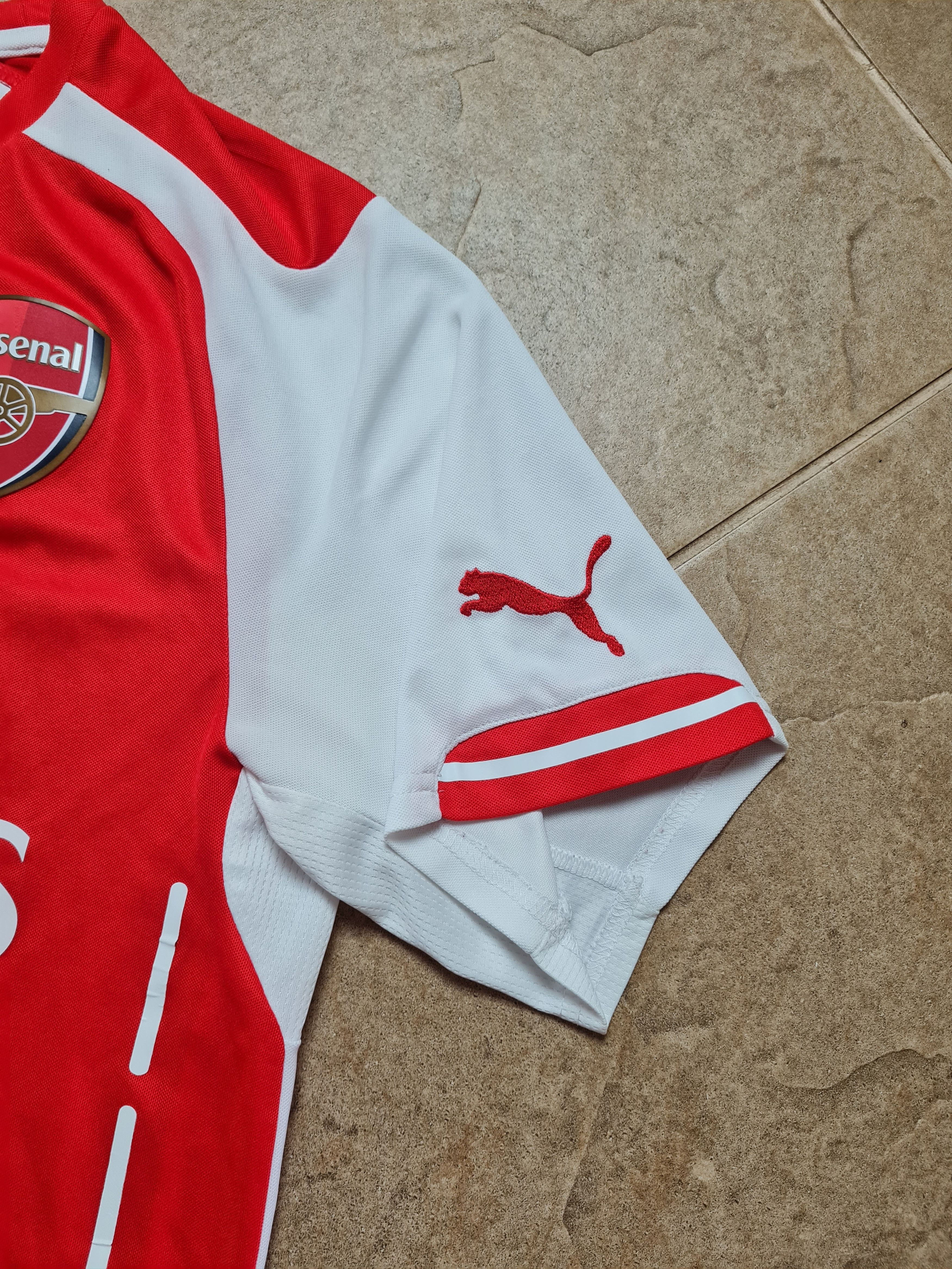 Puma Jersey Alexis Sanchez Arsenal London 2015 Puma Soccer Shirt Size US M / EU 48-50 / 2 - 13 Thumbnail