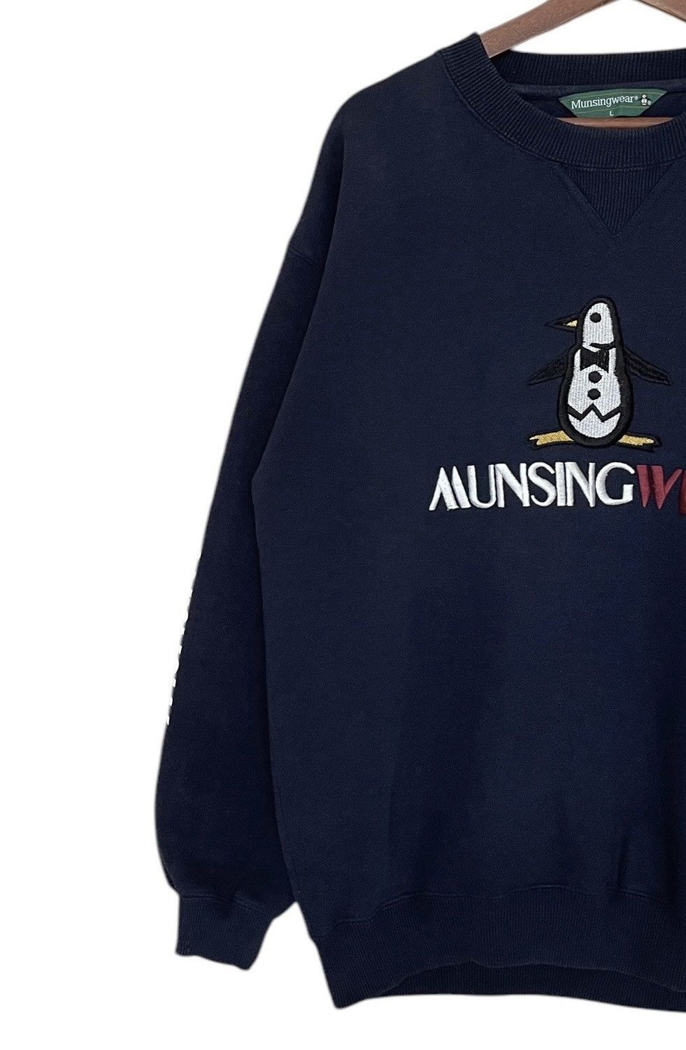 Vintage Vintage Brand Munsingwear Big Logo Sweatshirt 1990s Size US L / EU 52-54 / 3 - 3 Thumbnail