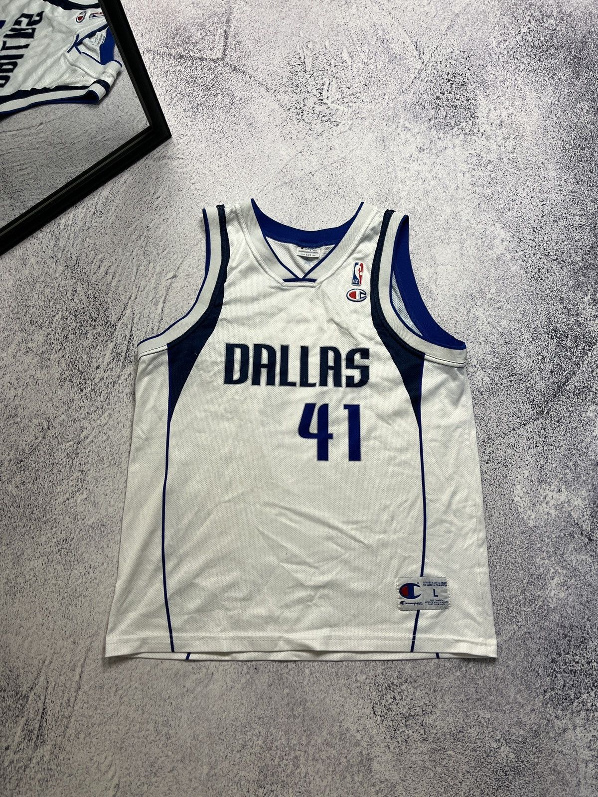 Champion × NBA × Vintage Rare Dirk Nowitzki #41 Dallas Mawericks NBA Jersey Shirt Size US L / EU 52-54 / 3 - 1 Thumbnail