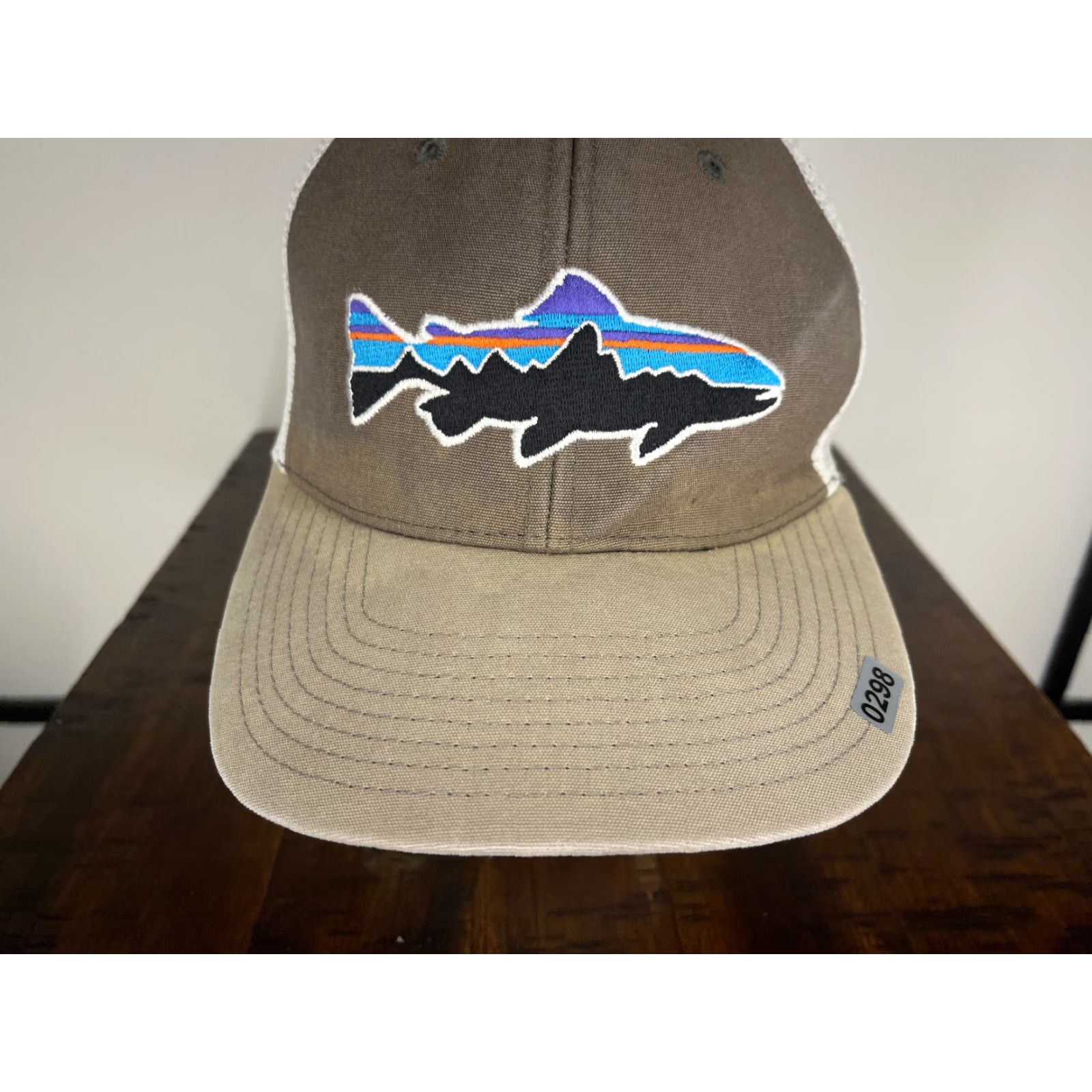 Patagonia Patagonia Hat Cap Snap Back Adult One Size Brown Beige Trucker Embroidered Trout Patagona? Size ONE SIZE - 3 Thumbnail