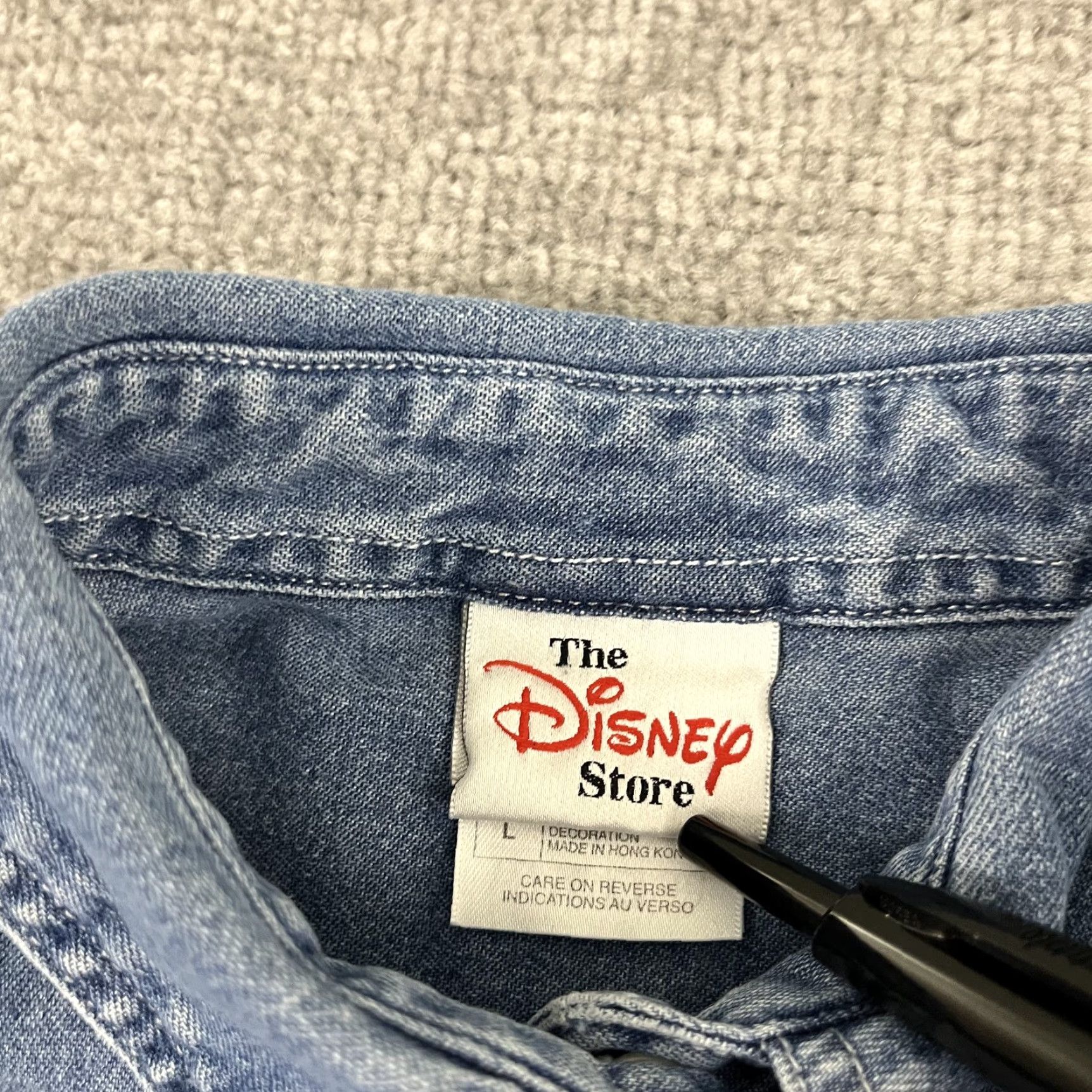 Disney VINTAGE Winnie The Pooh Shirt Womens Large Blue Denim Embroidered Tigger Eeyore Piglet Disney Size L / US 10 / IT 46 - 4 Thumbnail