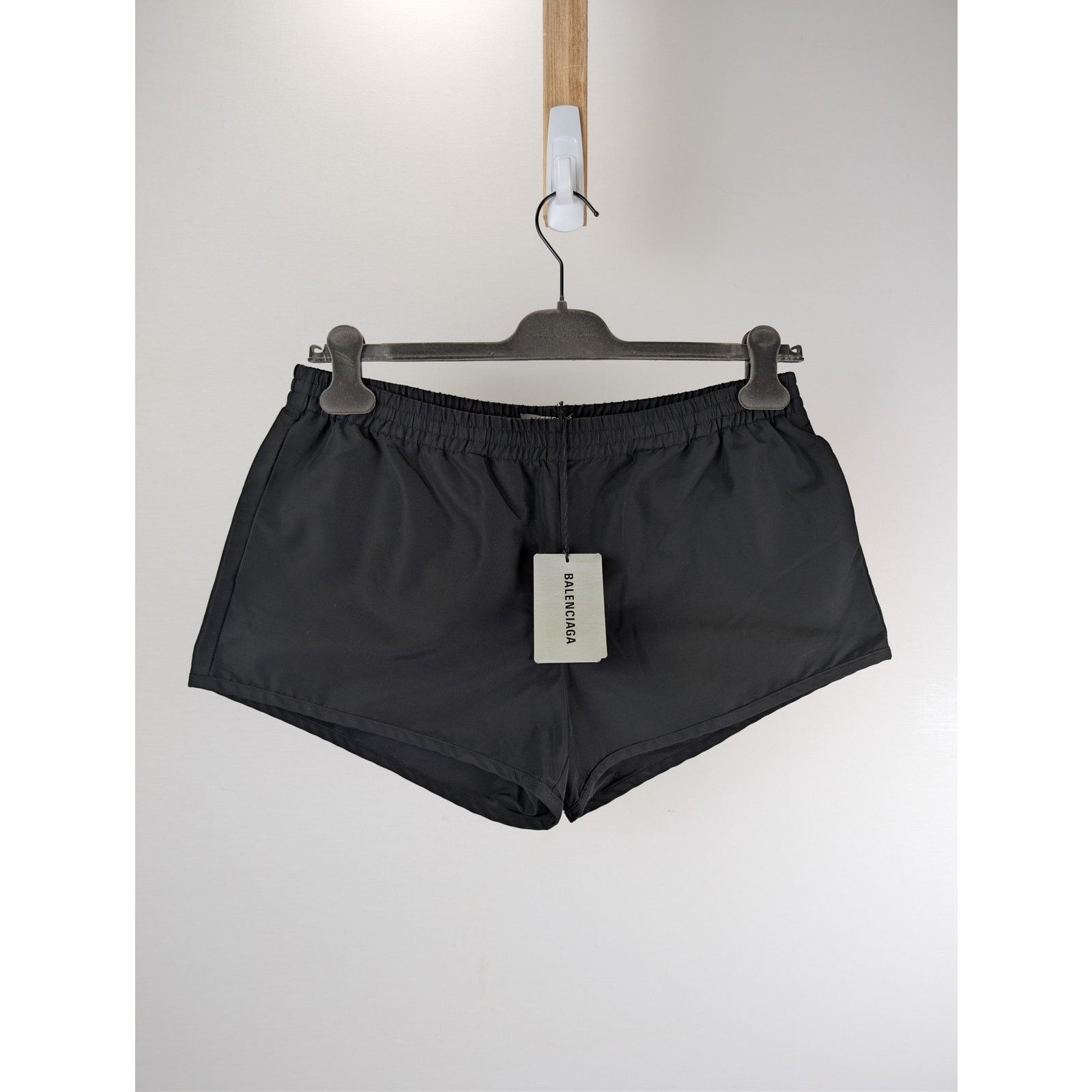 Balenciaga o1rshd1 Q:2 / Technical Faille Running Shorts in Black Size US 32 / EU 48 - 1 Thumbnail
