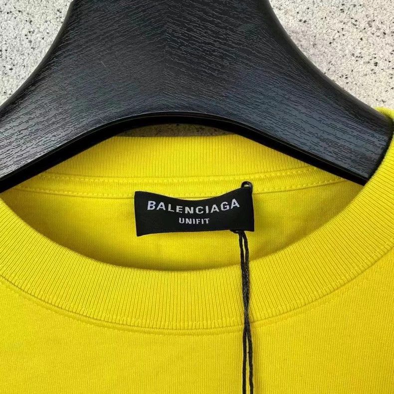 Balenciaga Balenciaga Yellow environmental protection cola short slee Size US XS / EU 42 / 0 - 3 Thumbnail