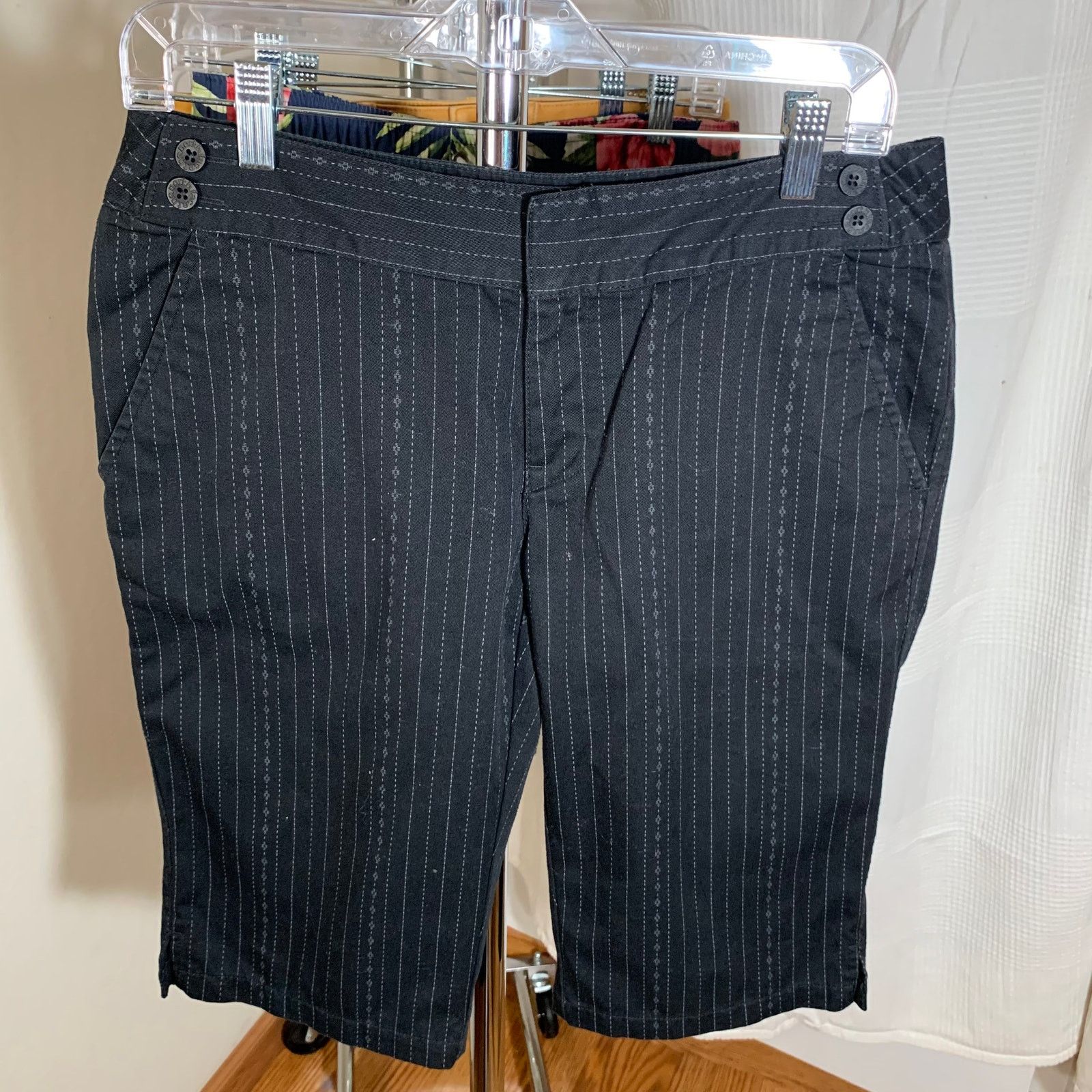 The North Face The North Face Women's Black Shorts Size 8 Size 30" / US 8 / IT 44 - 5 Thumbnail