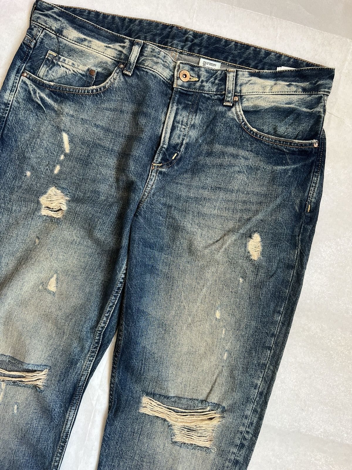 H&M &Denim H&M Skinny Boyfriend Fit Acid Wash Distressed Denim Size US 36 / EU 52 - 5 Thumbnail