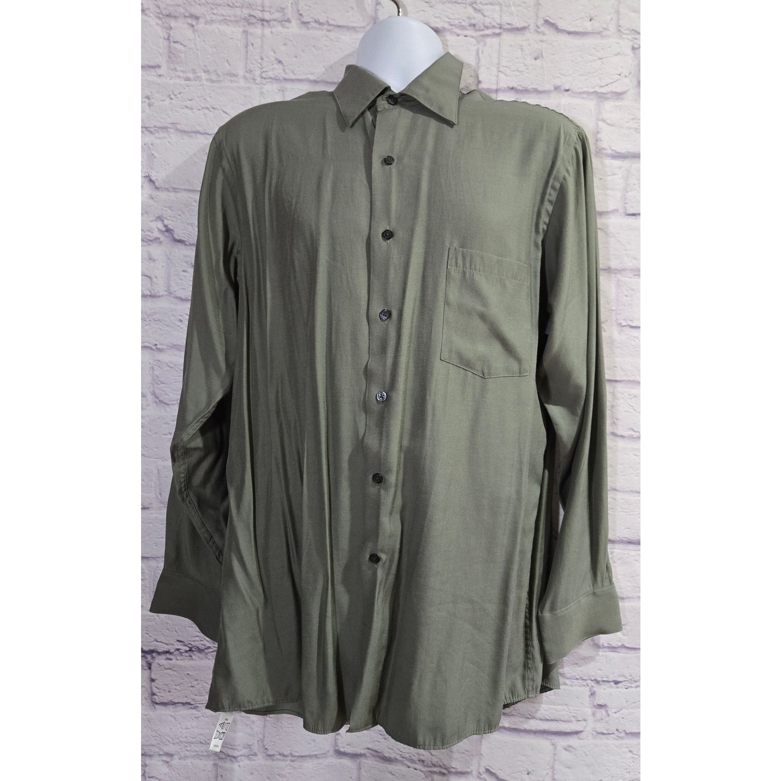 Van Heusen Van Heusen Green Super Silk Button Up Men's Shirt 16.5/Large Size US L / EU 52-54 / 3 - 1 Thumbnail