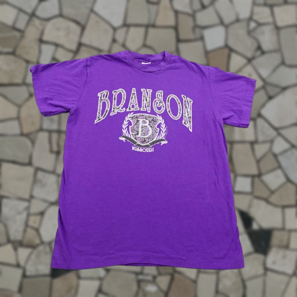 Hanes VINTAGE Hanes Branson Missouri Shirt Mens Medium Purple Graphic Print 90s USA Crew Neck Short Sleeve T-Shirt Men Realistic City Souvenir 1990s Size US M / EU 48-50 / 2 - 1 Thumbnail