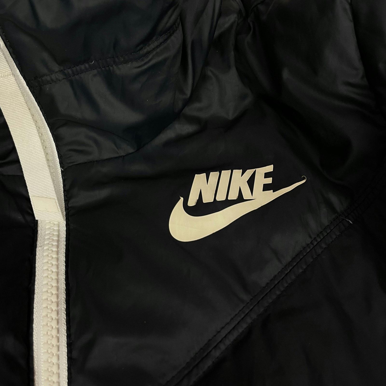 Nike Nike Women's Black Swoosh Hooded Full Zip Puffer Coat Small Size S / US 4 / IT 40 - 3 Thumbnail
