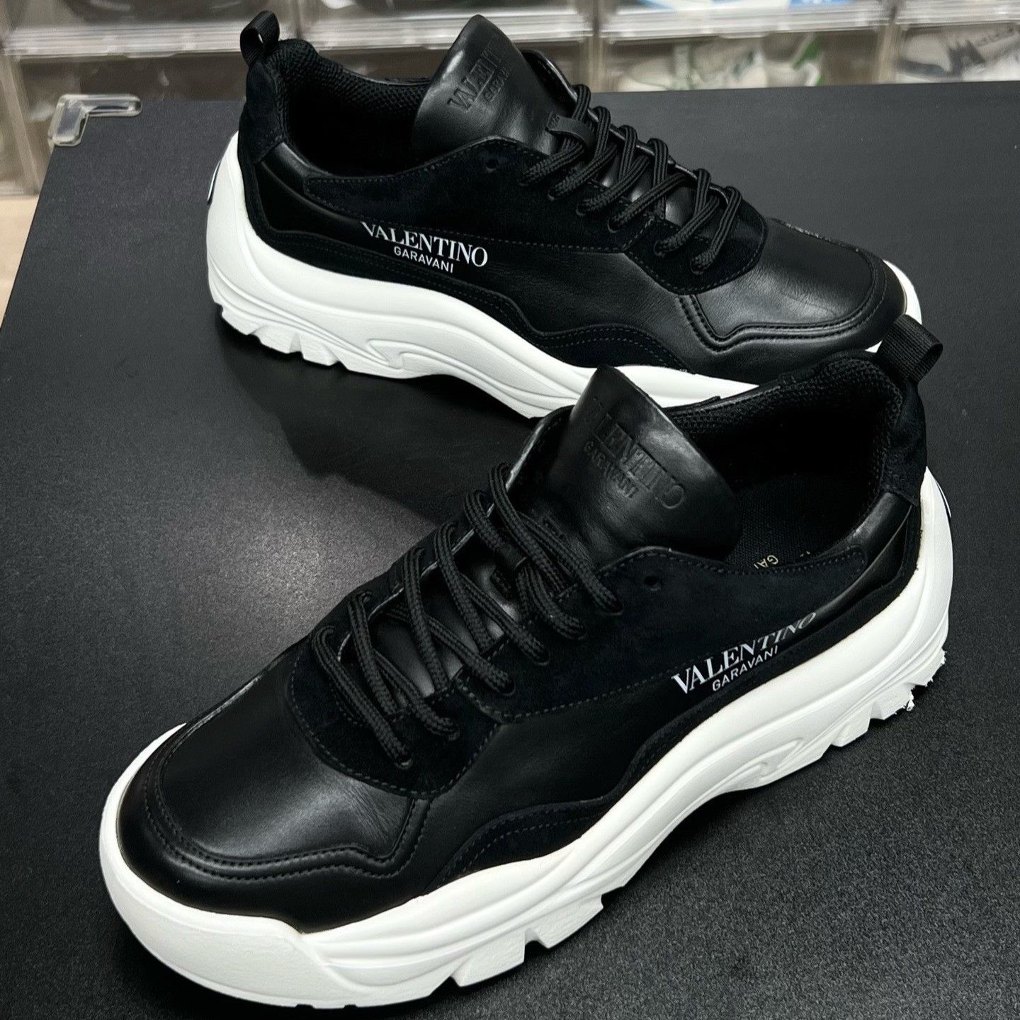 Valentino Valentino Shoes Low Top High Top Size US 10 / EU 43 - 1 Thumbnail