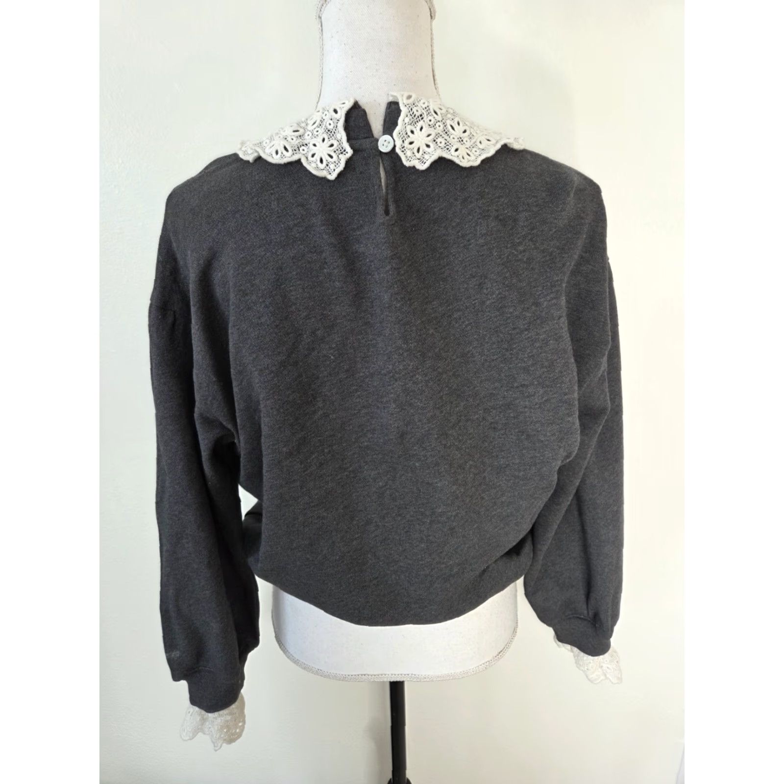 J.Crew J.CREW Lace Collared Sweatshirt Dark Gray XS Sweatshirt Womens Pullover Collared Lace 90s? Size XS / US 0-2 / IT 36-38 - 3 Thumbnail