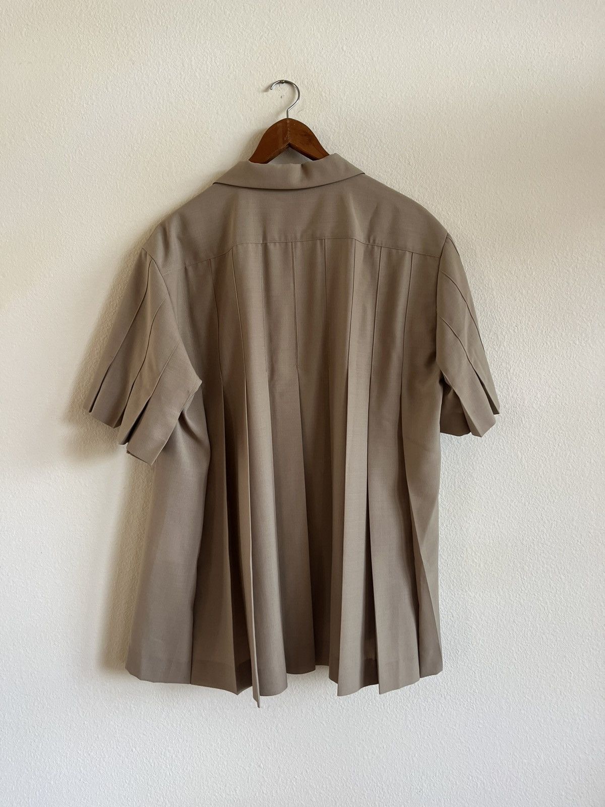 Sacai Sacai Tan Pleated Shirt Size US M / EU 48-50 / 2 - 5 Thumbnail