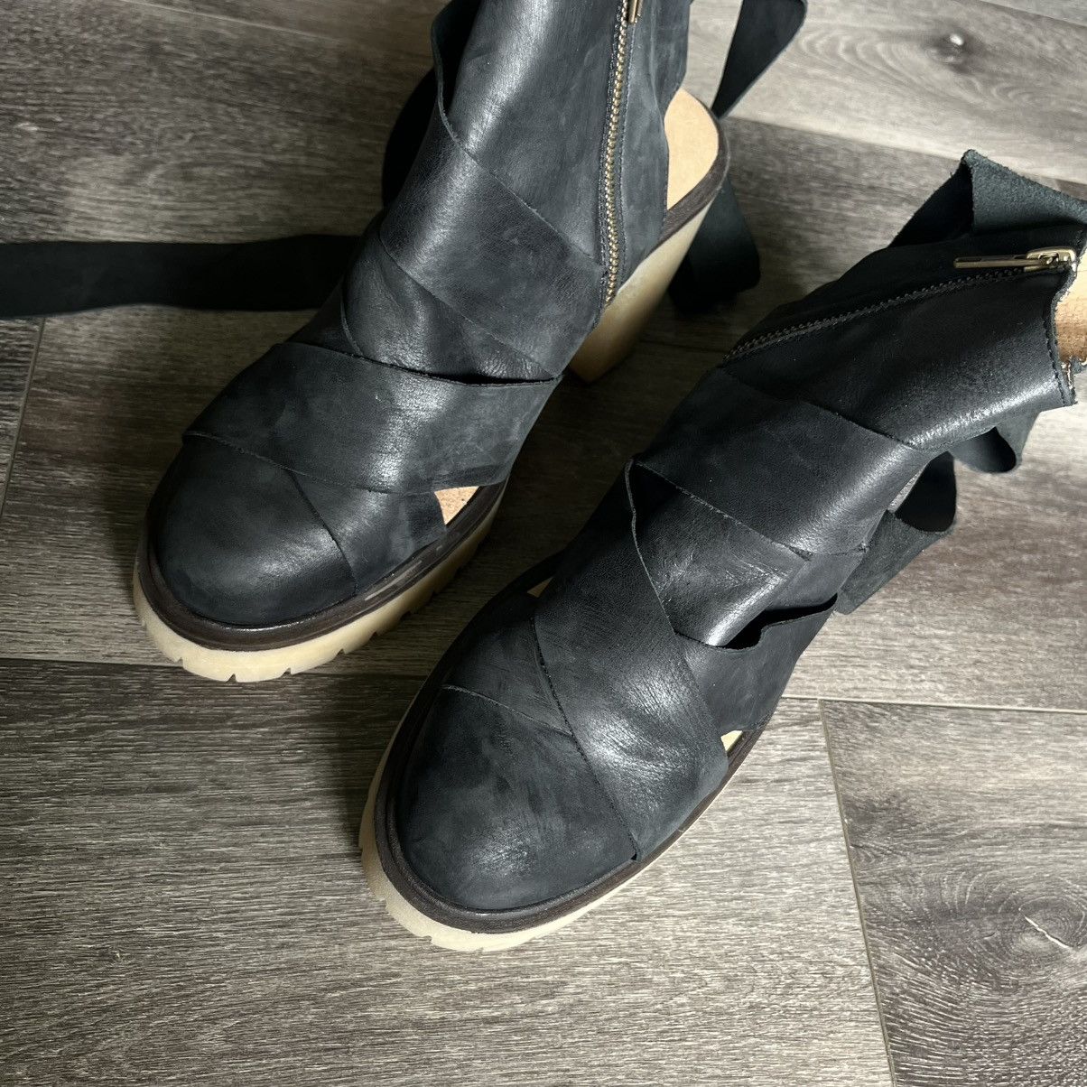 Free People Free People Womens Blake Black Ankle Strap Platform Heels 39 Size US 8 / IT 38 - 11 Thumbnail
