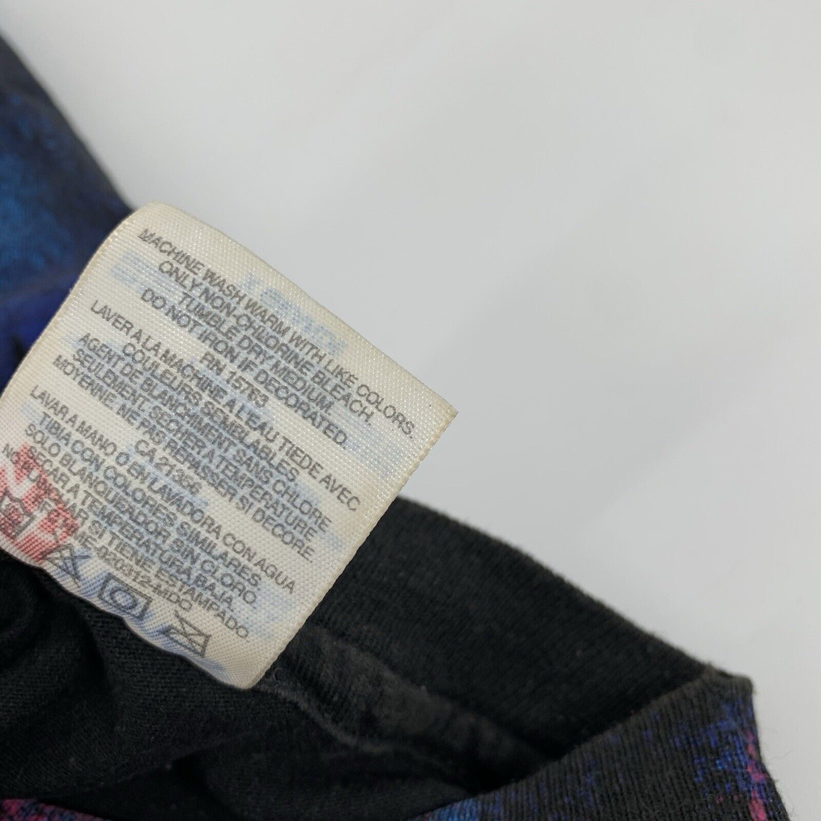 Hanes × Vintage RARE Vintage Grail 1994 Pink Floyd The Wall AOP Band T-Shirt Size US XL / EU 56 / 4 - 10 Thumbnail