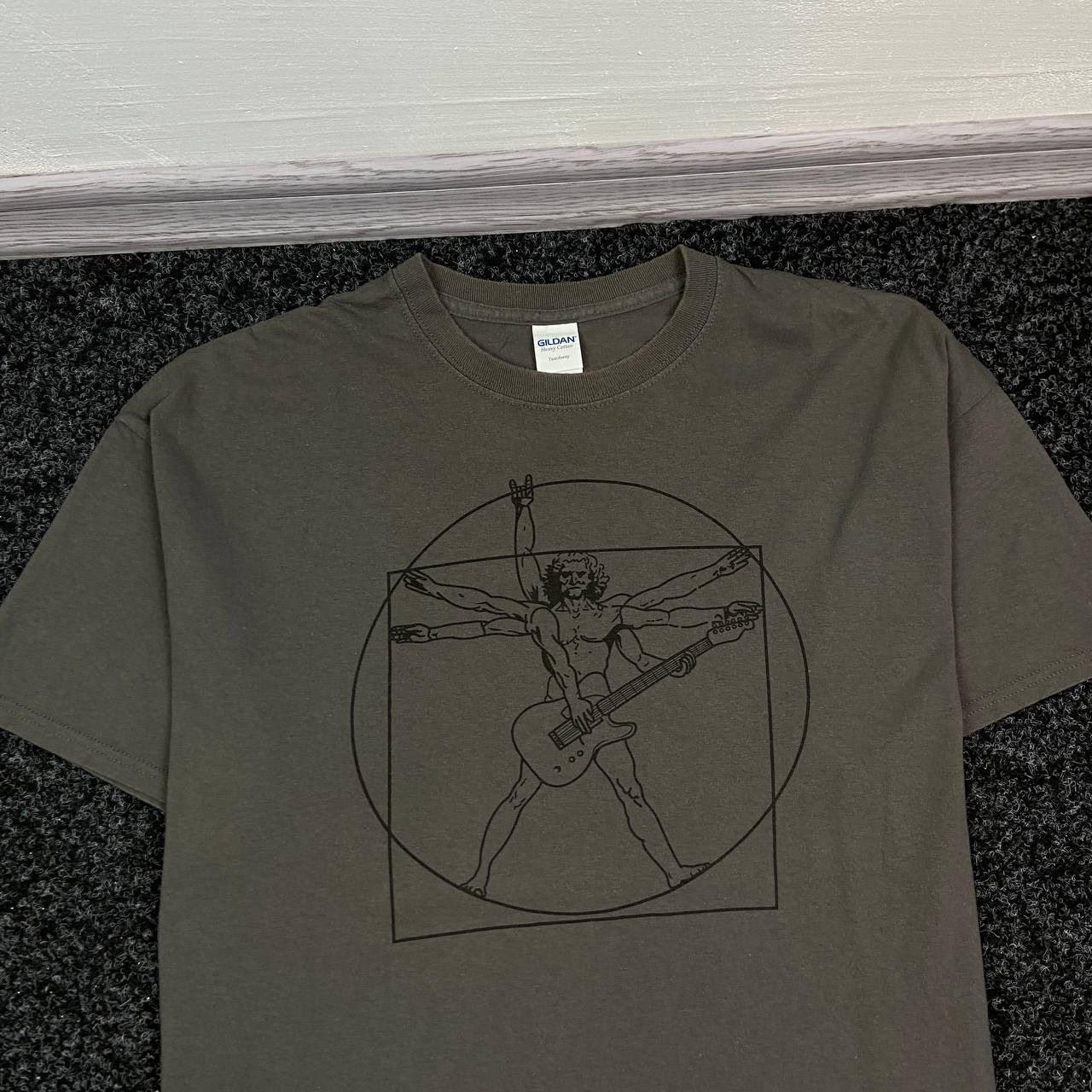 Band Tees Da Vinci Rock Man Art Vintage T-Shirt Size US XL / EU 56 / 4 - 2 Thumbnail