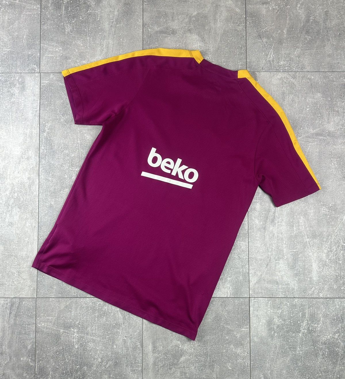 Nike Nike Barcelona FC 2015/16 Training Football Soccer Jersey Size US M / EU 48-50 / 2 - 10 Thumbnail