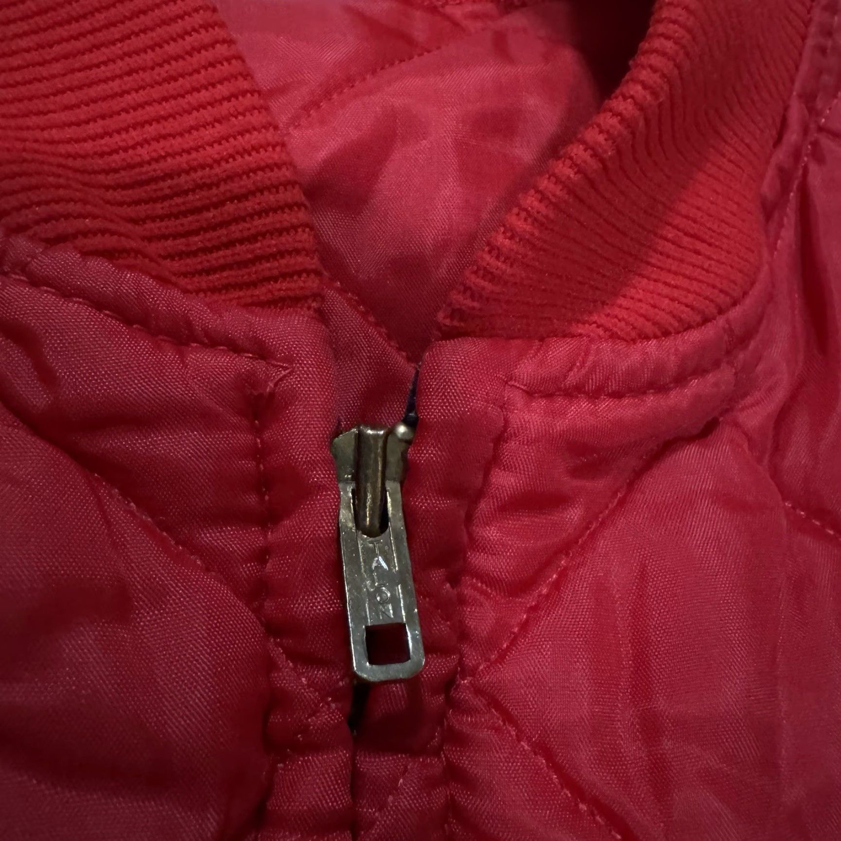 Vintage Vtg 1950’s Quilted Jacket Red Size Large Dupont Dacron Bomber 60s Man Jacket Quilted Red L Dupont Dacron Bomber 1950s Size US L / EU 52-54 / 3 - 4 Thumbnail