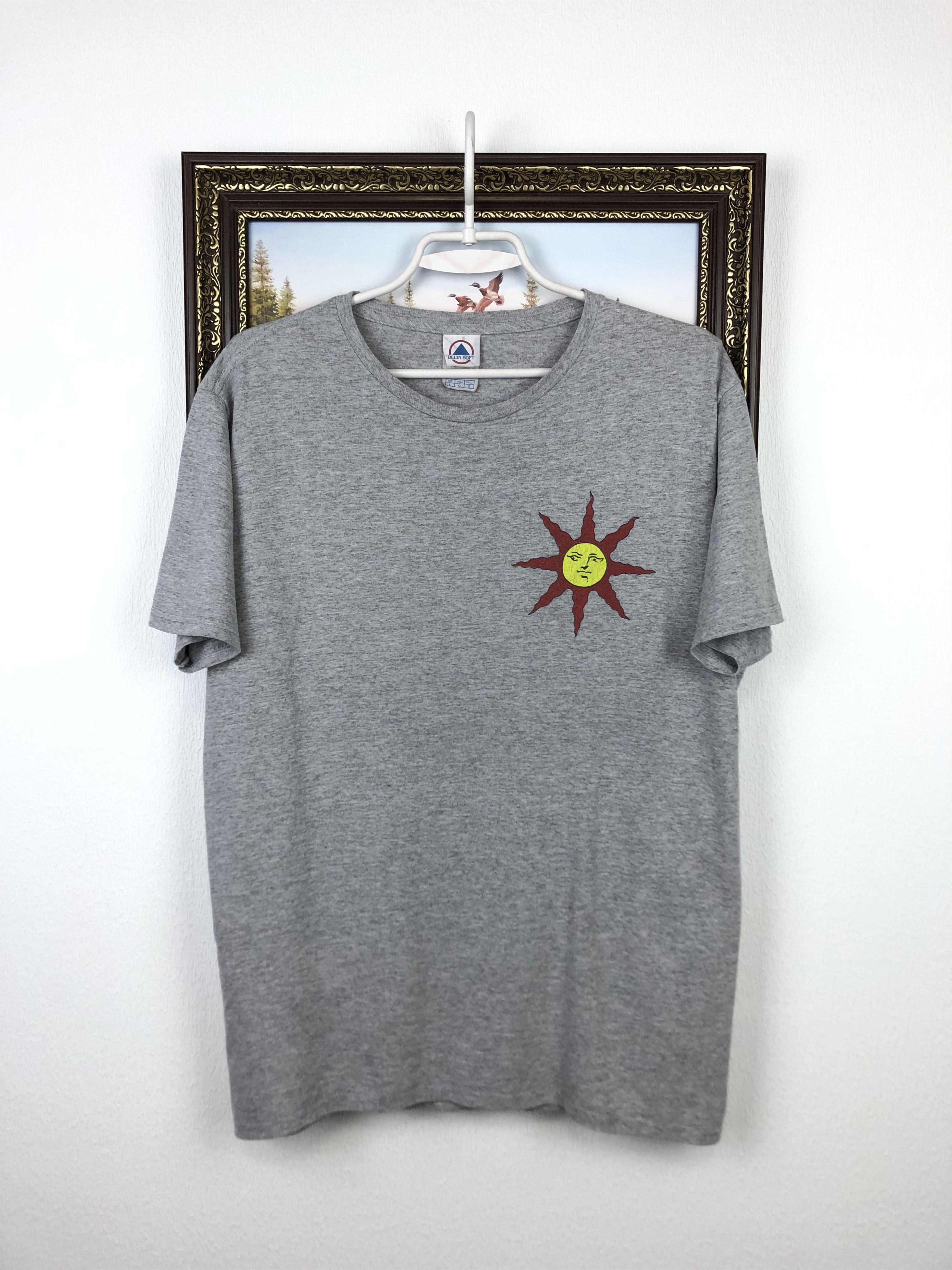 Vintage Vintage Dark Souls Game Solaire of Astora Praise the Sun Size US M / EU 48-50 / 2 - 3 Thumbnail