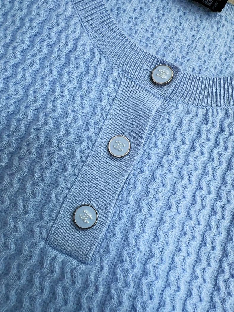 Chanel Chanel 24b blue knitted round-neck top Size M / US 6-8 / IT 42-44 - 4 Thumbnail