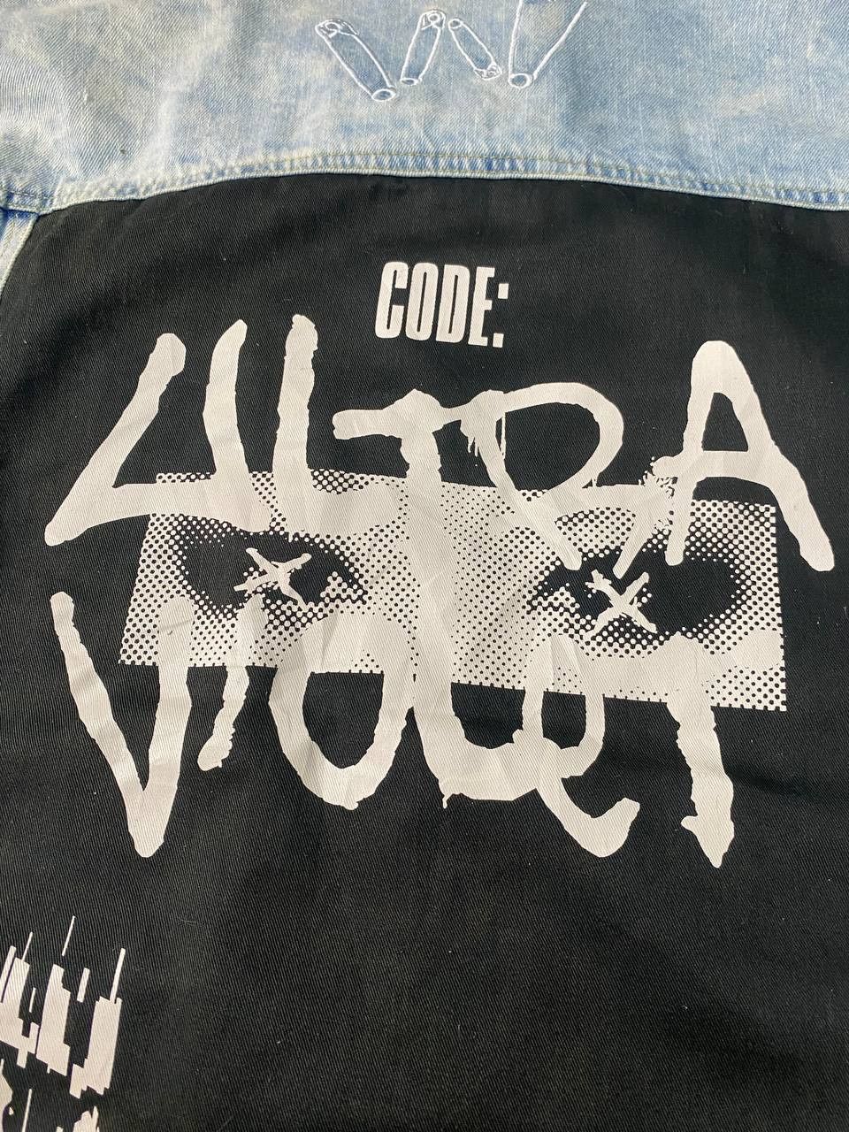 Japanese Brand Koda Kumi Live Tour 2017 W FACE Distressed Denim Jacket Size US L / EU 52-54 / 3 - 11 Thumbnail