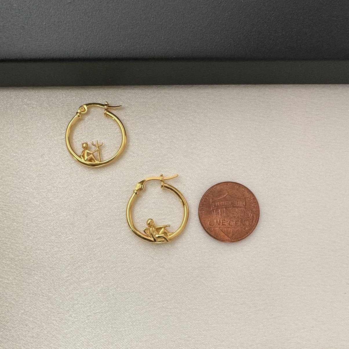 Other 20mm Angel Demon Gold Hoop Earrings for Women Size ONE SIZE - 5 Thumbnail