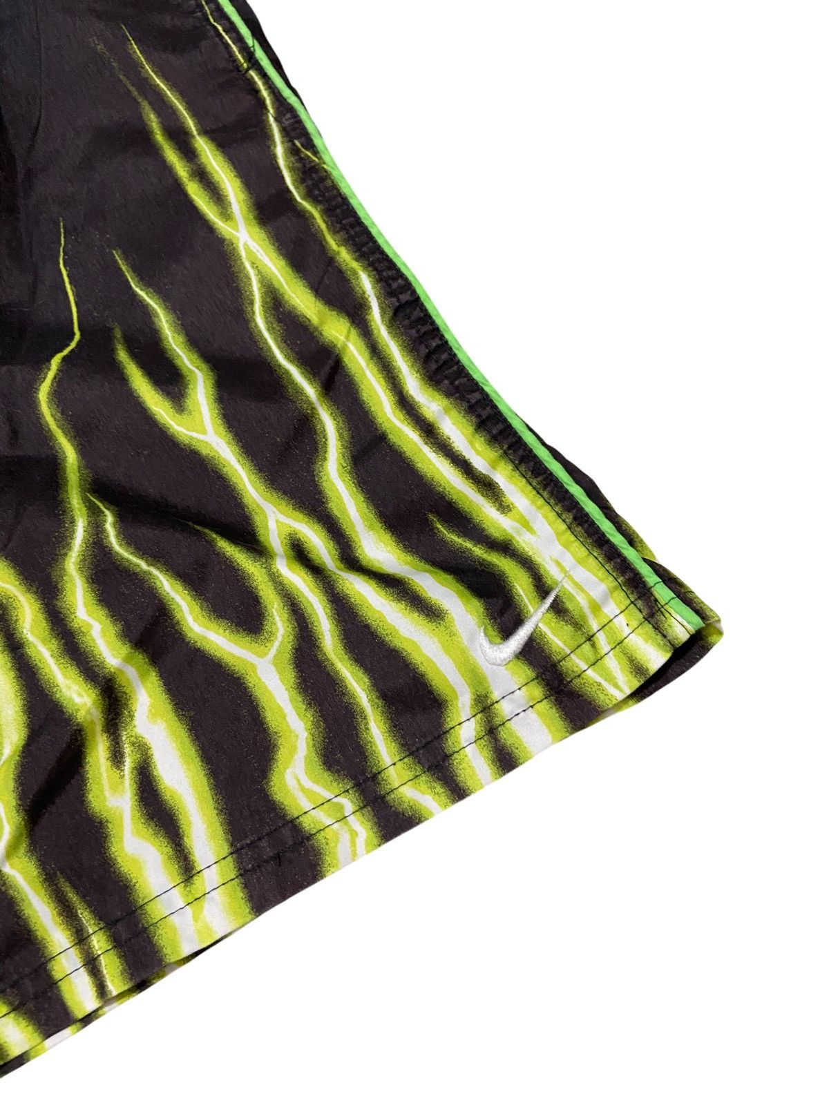 Nike × Vintage Vintage 90s Nike Green Flame Lightning Shorts Mens Medium Size US 30 / EU 46 - 2 Thumbnail