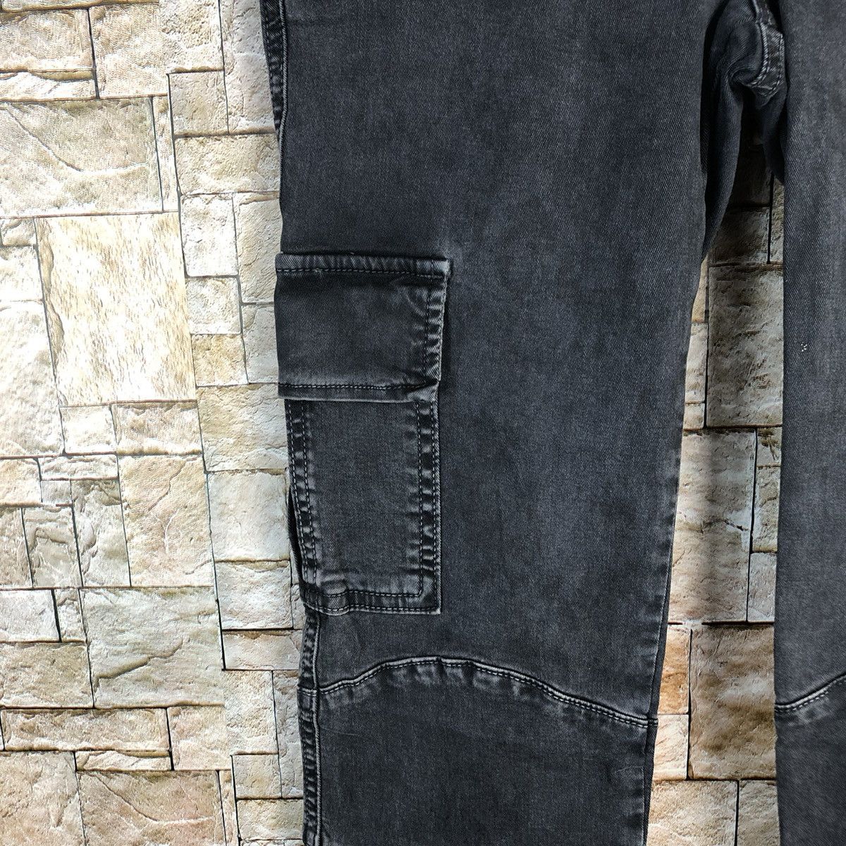 Japanese Brand Japanese Brand Black Cargo Multipocket Pants #A444 Size 26" / US 2 / IT 38 - 10 Thumbnail