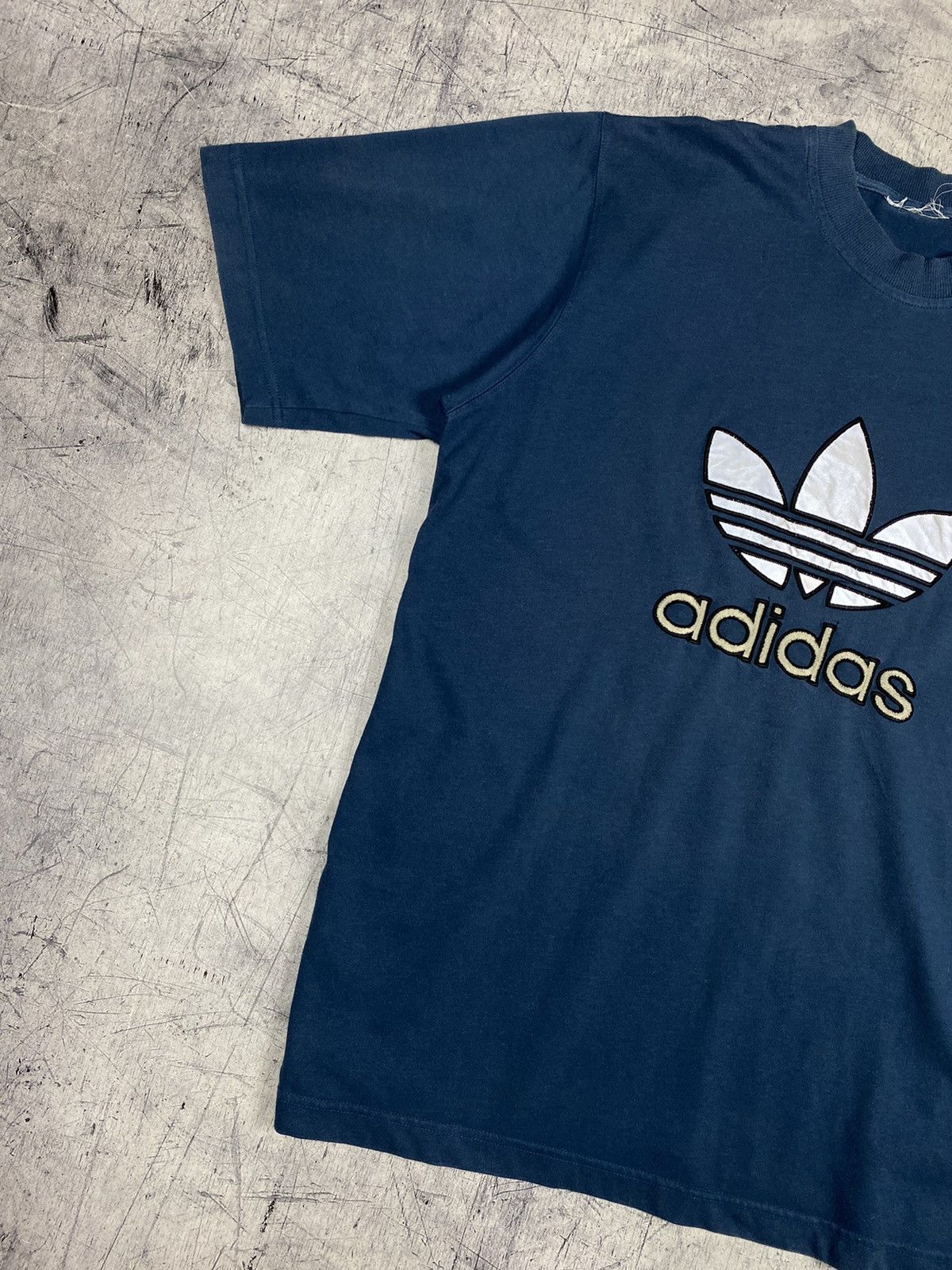 Adidas Vintage 90s Adidas Reflective Drill Big Logo Tee T Shirt Size US L / EU 52-54 / 3 - 4 Thumbnail