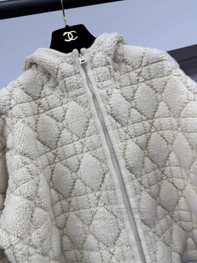 Dior Dior Rattan plaid white plush hooded zipper jacket Size XS / US 0-2 / IT 36-38 - 2 Thumbnail