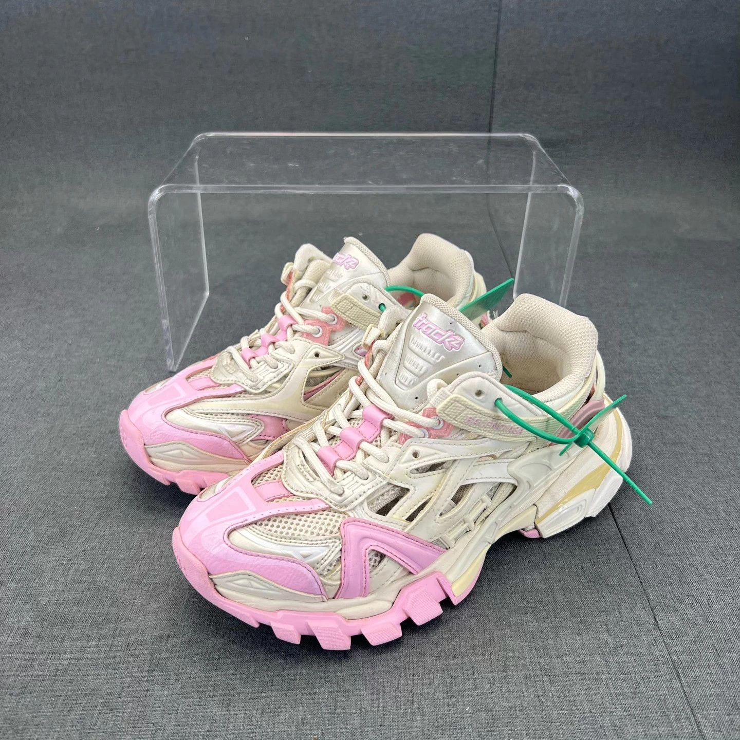 Balenciaga Balenciaga Track 2 White Pink 37 EU Scuffed Inner Edge Size US 7 / IT 37 - 1 Thumbnail