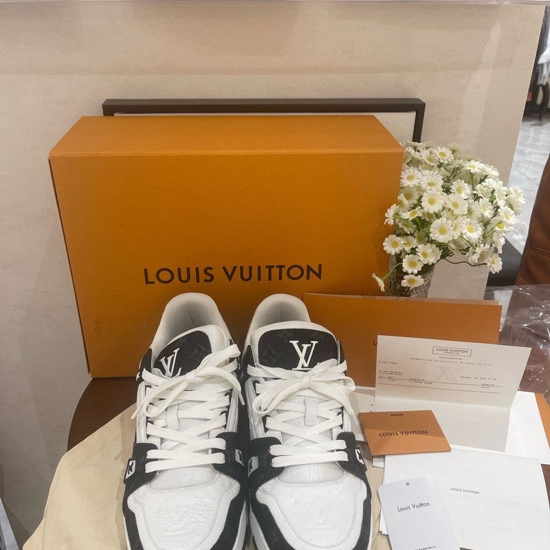 Louis Vuitton Louis Vuitton Panda Print Trainer Low-Top Sneakers 0079 Size US 9.5 / EU 42-43 - 1 Thumbnail
