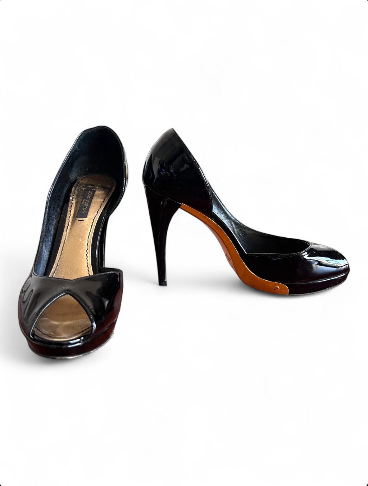 Louis Vuitton Louis Vuitton Heels Patent Leather To The Gold Deco Side 38 Size US 8 / IT 38 - 1 Thumbnail