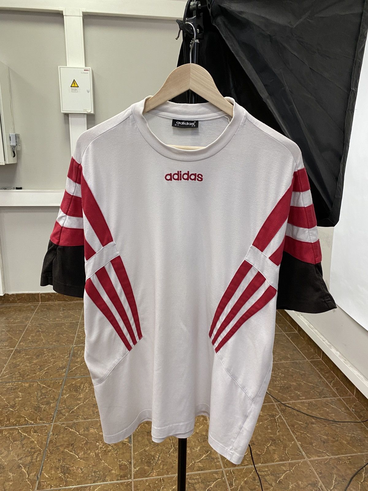 Adidas 🇩🇪 Vintage 80s Adidas Retro T-Shirt Rare Y2K Bundeswehr Size US L / EU 52-54 / 3 - 1 Thumbnail