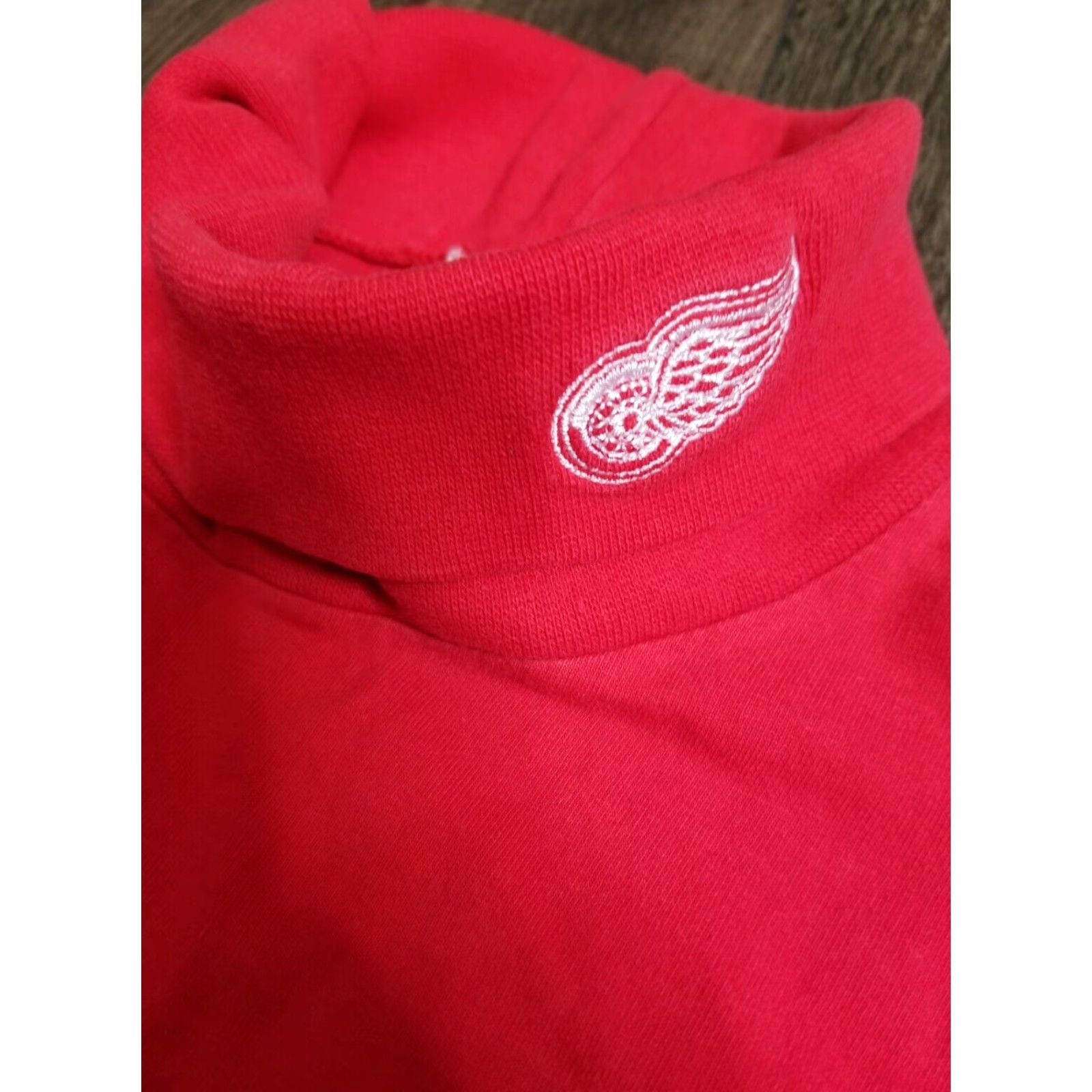 Riddell VINTAGE Riddell Detriot Red Wings Turtle Neck Shirt Mens Large Long Sleeve Red 100% Cotton Football Retro Size US L / EU 52-54 / 3 - 3 Thumbnail