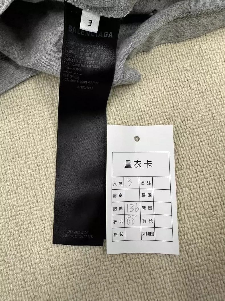 Balenciaga Balenciaga Graffiti printed monogrammed crewneck pullover Size US L / EU 52-54 / 3 - 5 Thumbnail