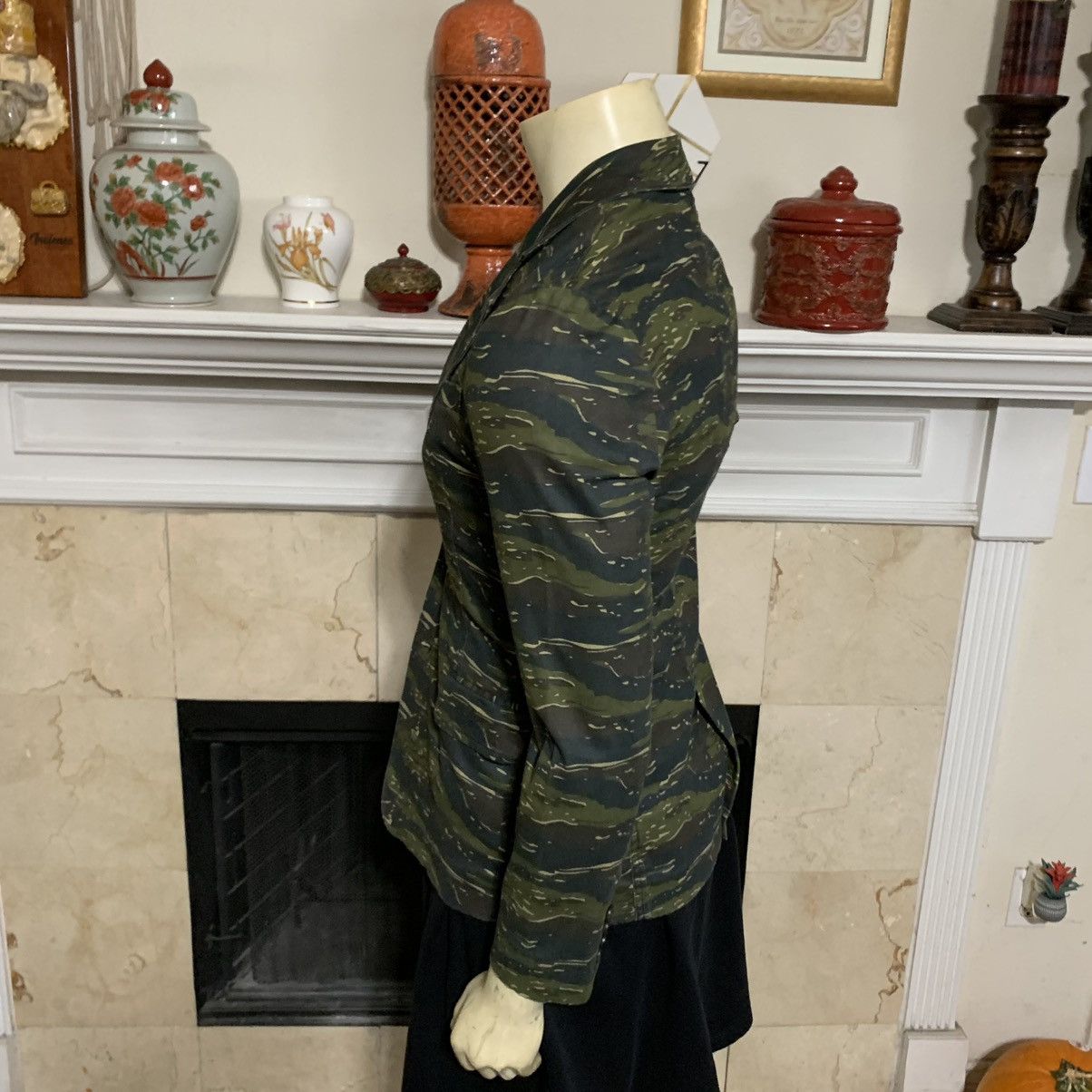 Koto Tiger Camo Slimfit 2 Button blazer NWOT Size 36S - 8 Thumbnail