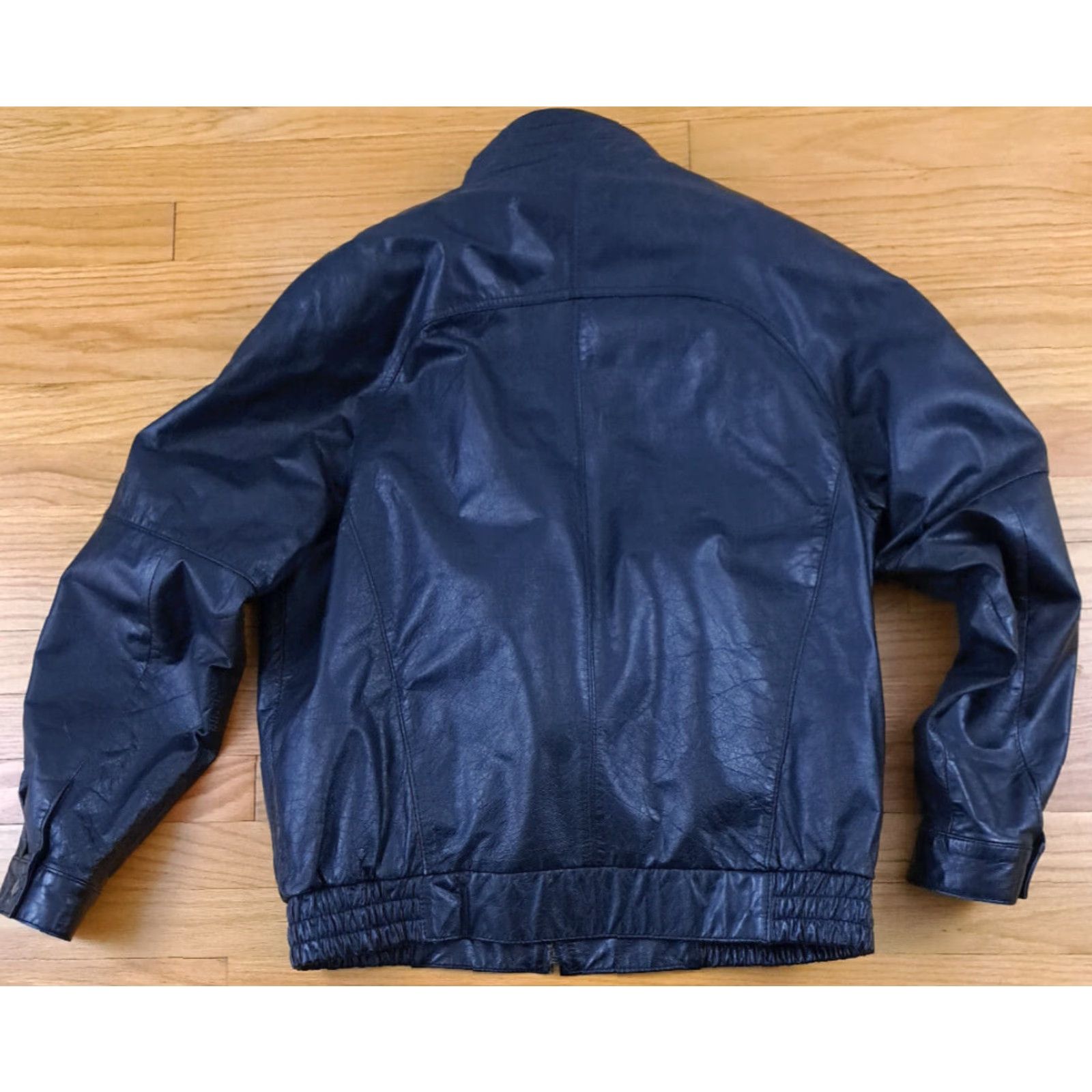Wilson VINTAGE Wilson Suede & Leather Jacket- Insulated Zip Vest size 42 Men's Bomber Jacket Black Leather 25 1/2 long 22in pit to pit Size US XS / EU 42 / 0 - 7 Thumbnail