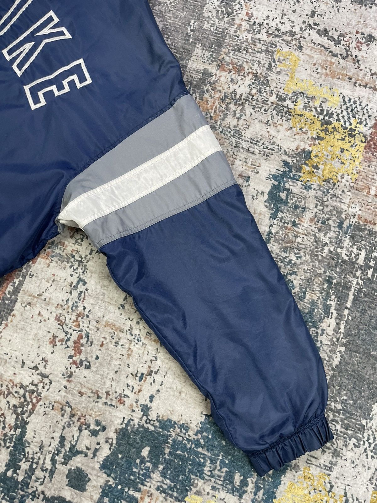 Nike Vtg 90s Nike Navy Big Logo Spell Out Parka Jacket Size US L / EU 52-54 / 3 - 4 Thumbnail
