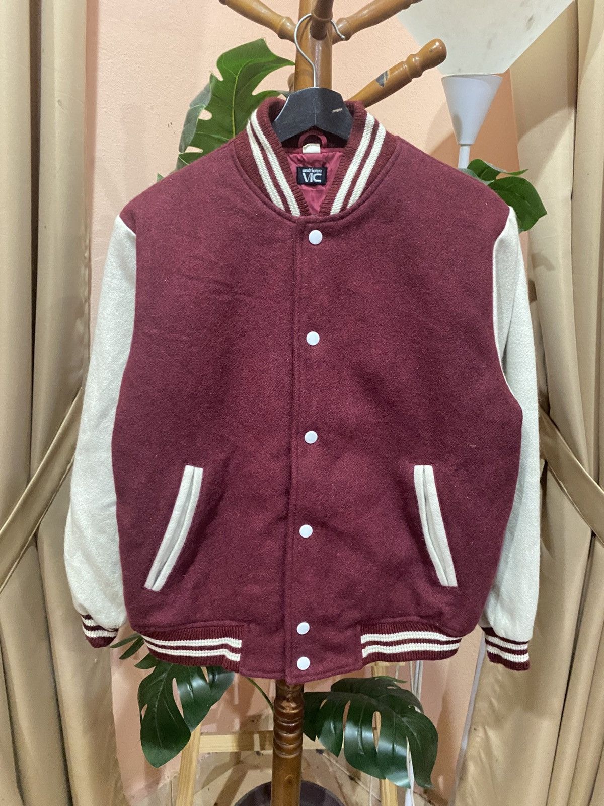 Other VINTAGE VIC MAROON VARSITY JACKET Size US M / EU 48-50 / 2 - 1 Thumbnail