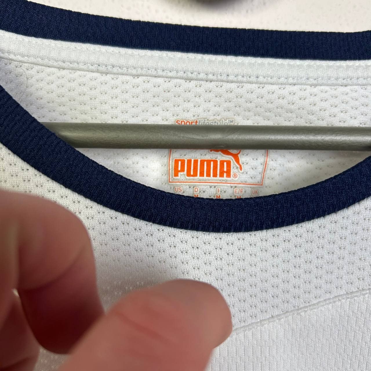 Puma Vintage Puma Tottenhamp Training 2000s white soccer jersey Size US M / EU 48-50 / 2 - 5 Thumbnail