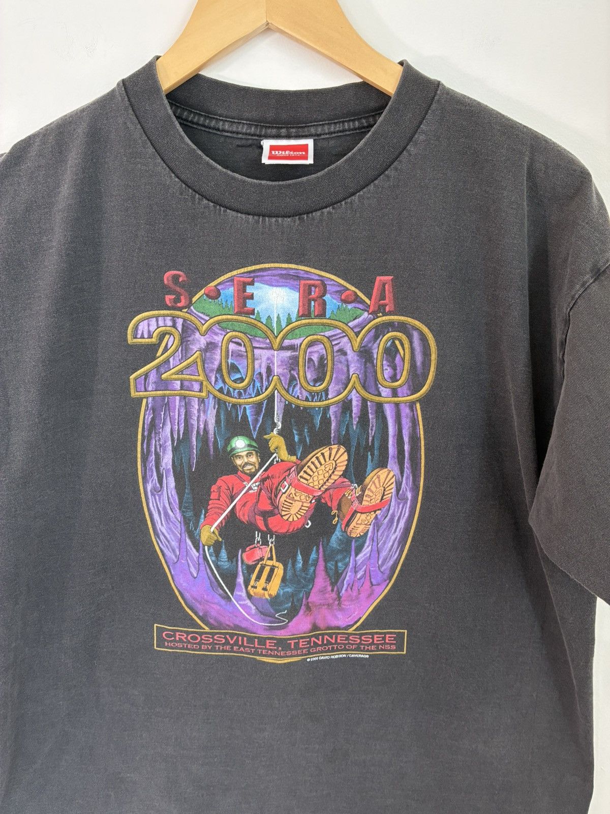 Vintage Vintage Single Stitch Sun Faded Rock Climbing Caving Tee Size US L / EU 52-54 / 3 - 3 Thumbnail
