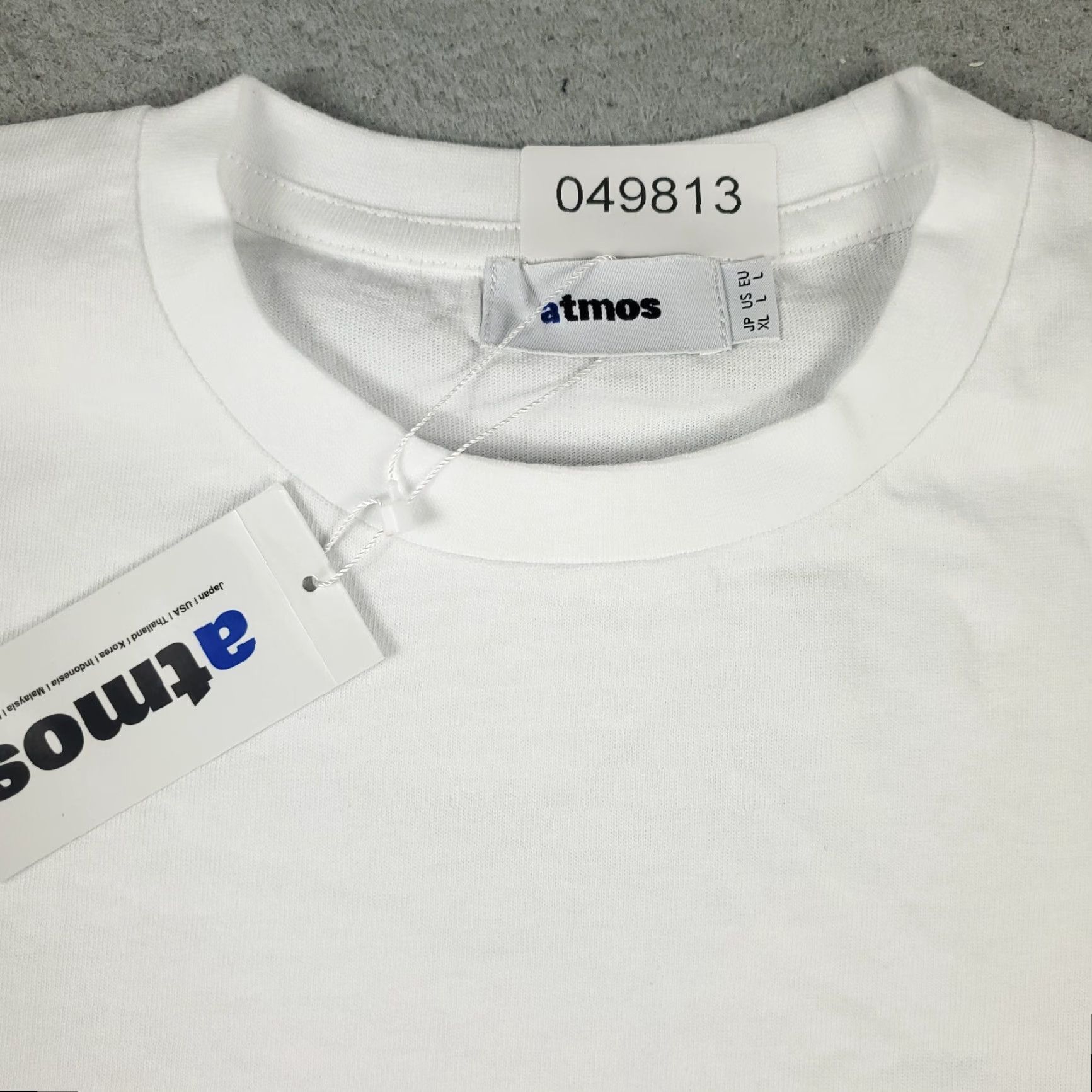 Vintage Atmos T Shirt Mens Large White Cotton Short Sleeve Crew Neck Logo Tee Modern Classic Sports Size US L / EU 52-54 / 3 - 2 Thumbnail
